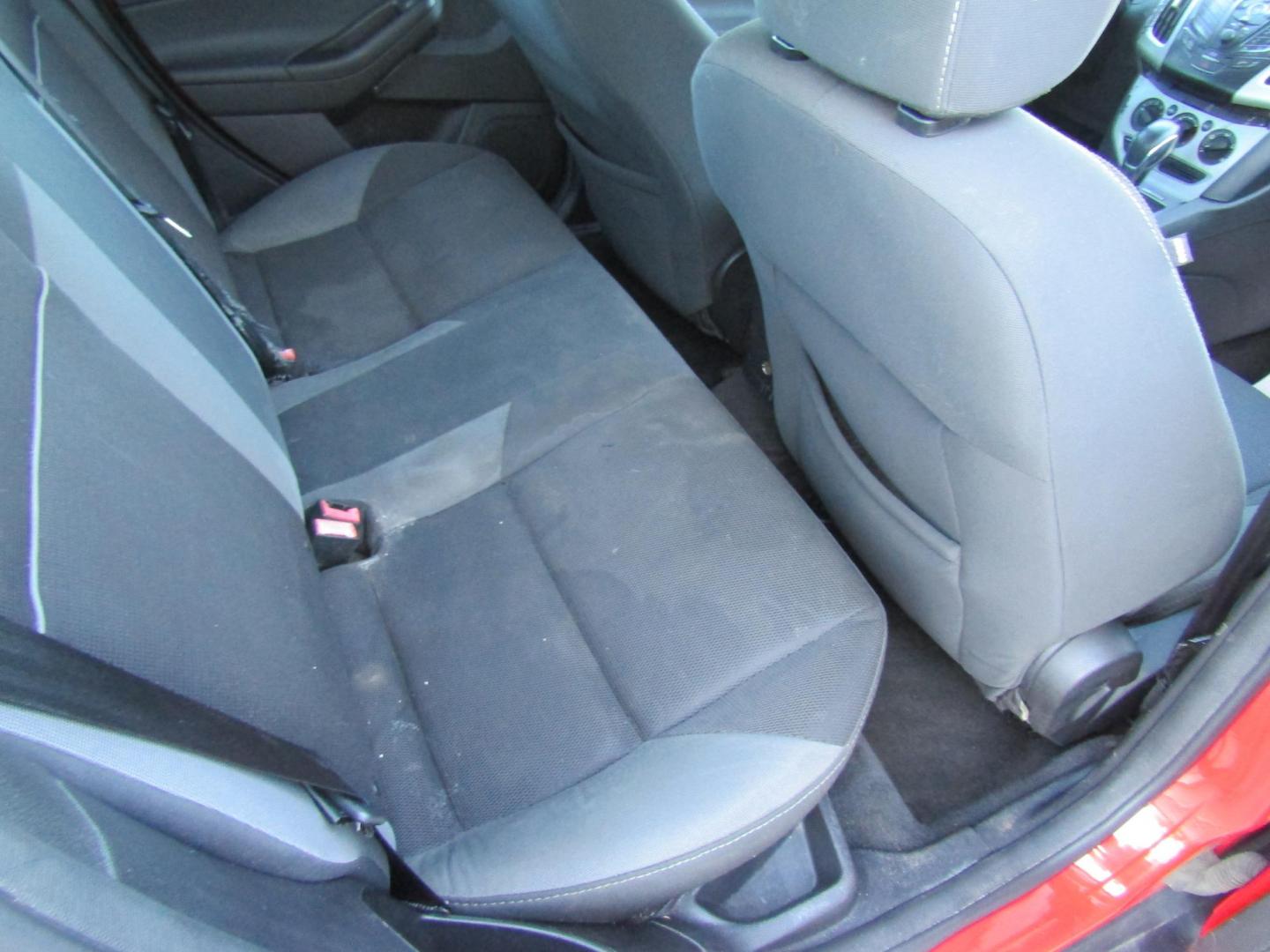 2014 Red Ford Focus (1FADP3F22EL) with an 4 Cyl engine, Automatic transmission, located at 15016 S Hwy 231, Midland City, AL, 36350, (334) 983-3001, 31.306210, -85.495277 - Photo#8