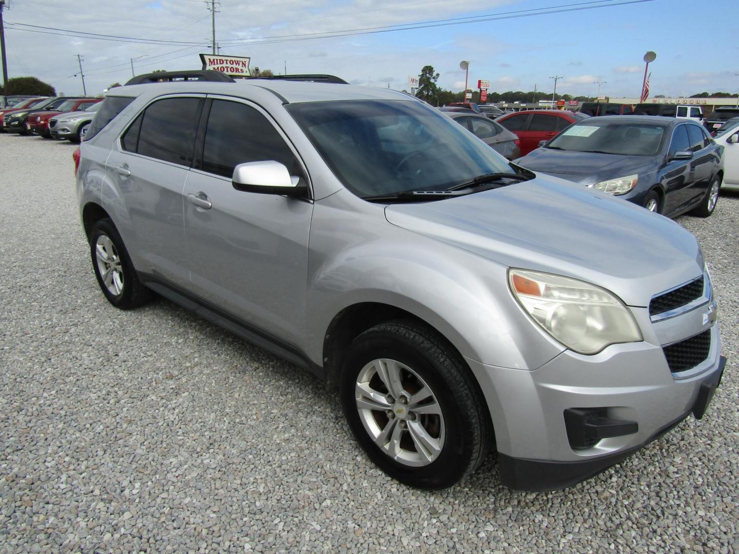 2011 Silver /Black Chevrolet Equinox (2CNALDEC2B6) with an 4 Cyl engine, Automatic transmission, located at 15016 S Hwy 231, Midland City, AL, 36350, (334) 983-3001, 31.306210, -85.495277 - Photo#0