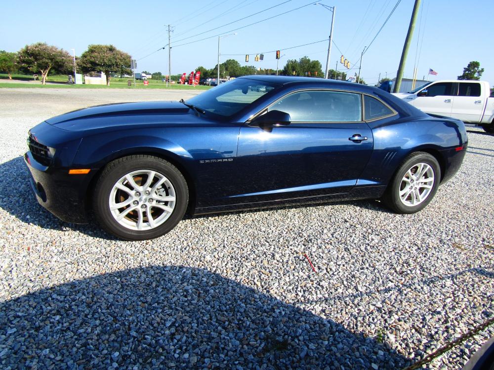 2012 Blue /Gray Chevrolet Camaro (2G1FC1E36C9) with an 6 Cyl engine, Automatic transmission, located at 15016 S Hwy 231, Midland City, AL, 36350, (334) 983-3001, 31.306210, -85.495277 - Photo #2