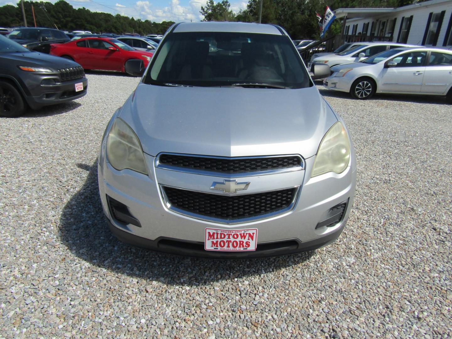 2011 Silver /GRAY/TAN Chevrolet Equinox (2CNALBEC5B6) with an 4 Cyl engine, Automatic transmission, located at 15016 S Hwy 231, Midland City, AL, 36350, (334) 983-3001, 31.306210, -85.495277- Photo#1