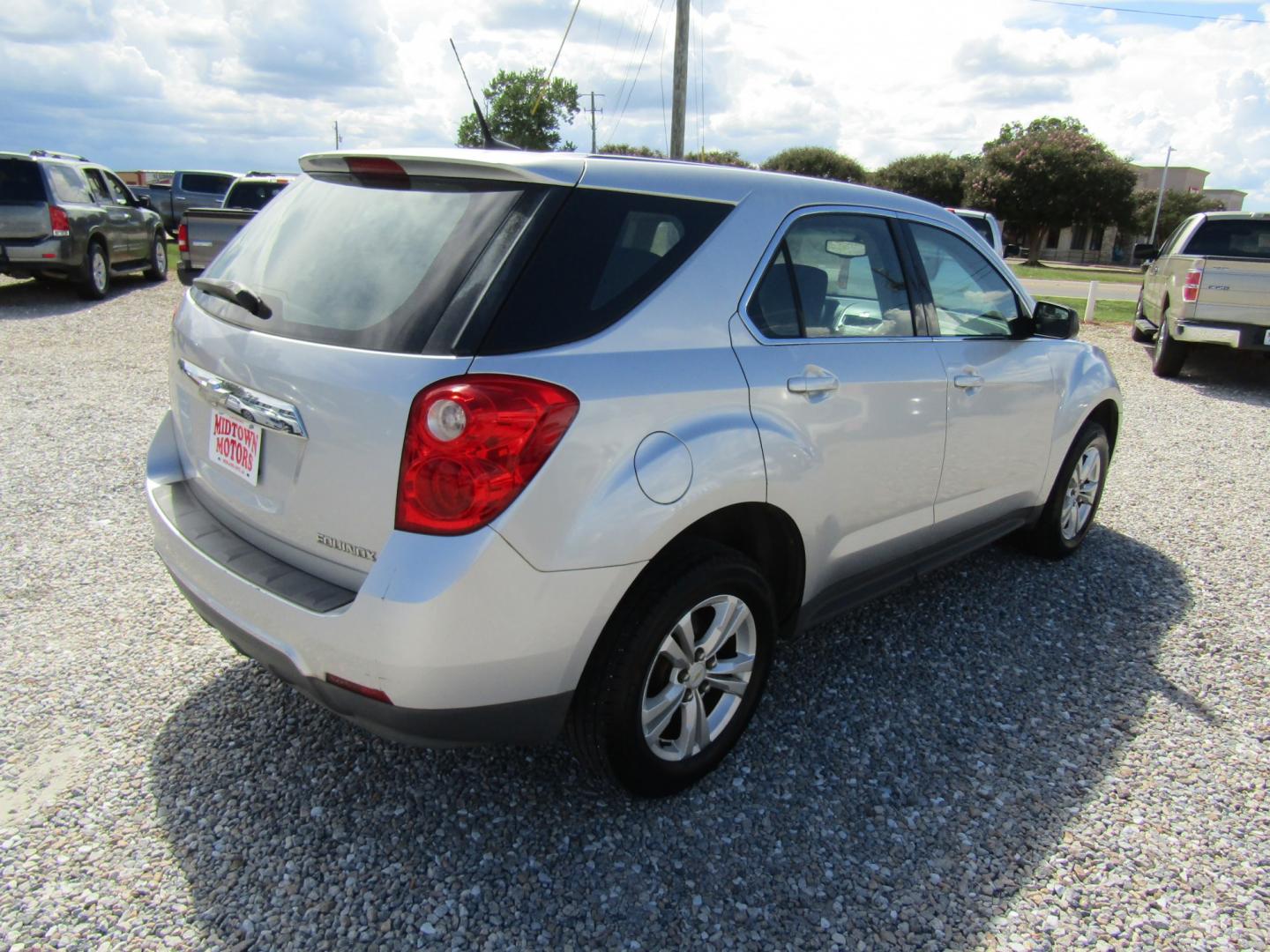 2011 Silver /GRAY/TAN Chevrolet Equinox (2CNALBEC5B6) with an 4 Cyl engine, Automatic transmission, located at 15016 S Hwy 231, Midland City, AL, 36350, (334) 983-3001, 31.306210, -85.495277- Photo#7