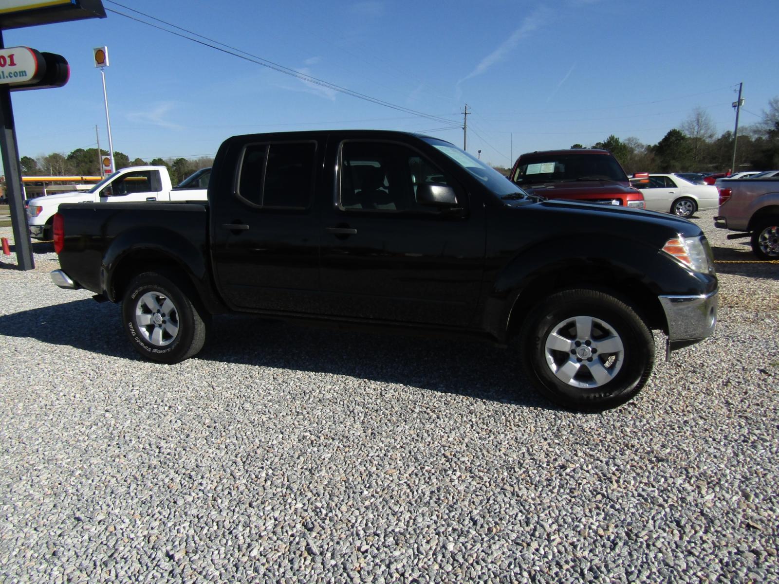 2011 Black Nissan Frontier S Crew Cab 2WD (1N6AD0ER0BC) with an 6 Cyl engine, Automatic transmission, located at 15016 S Hwy 231, Midland City, AL, 36350, (334) 983-3001, 31.306210, -85.495277 - Photo #0