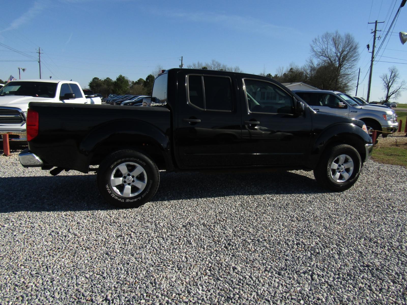 2011 Black Nissan Frontier S Crew Cab 2WD (1N6AD0ER0BC) with an 6 Cyl engine, Automatic transmission, located at 15016 S Hwy 231, Midland City, AL, 36350, (334) 983-3001, 31.306210, -85.495277 - Photo #7