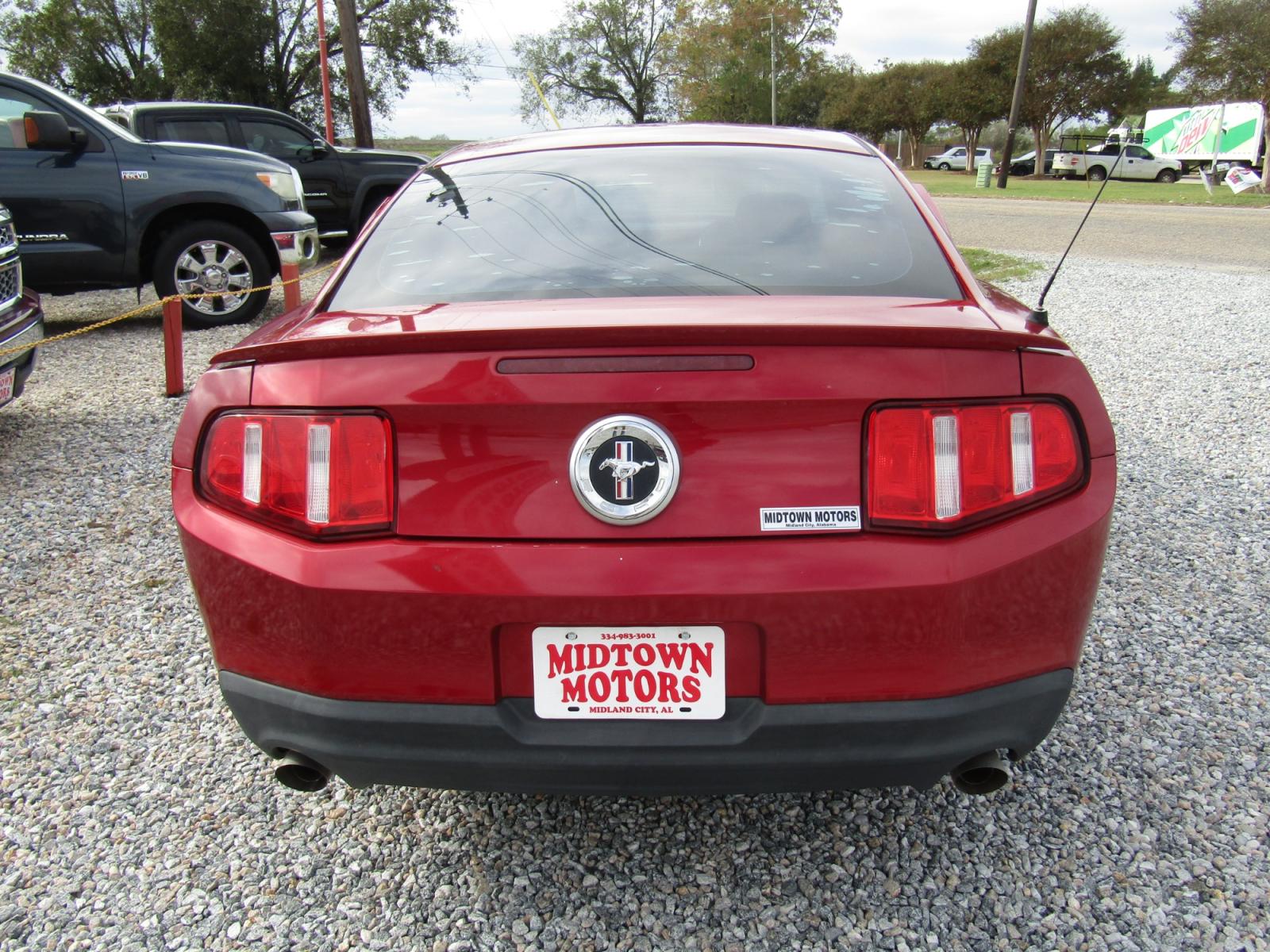 2012 Red /Black Ford Mustang V6 Coupe (1ZVBP8AM6C5) with an 3.7L V6 DOHC 24V engine, Automatic transmission, located at 15016 S Hwy 231, Midland City, AL, 36350, (334) 983-3001, 31.306210, -85.495277 - Photo #5