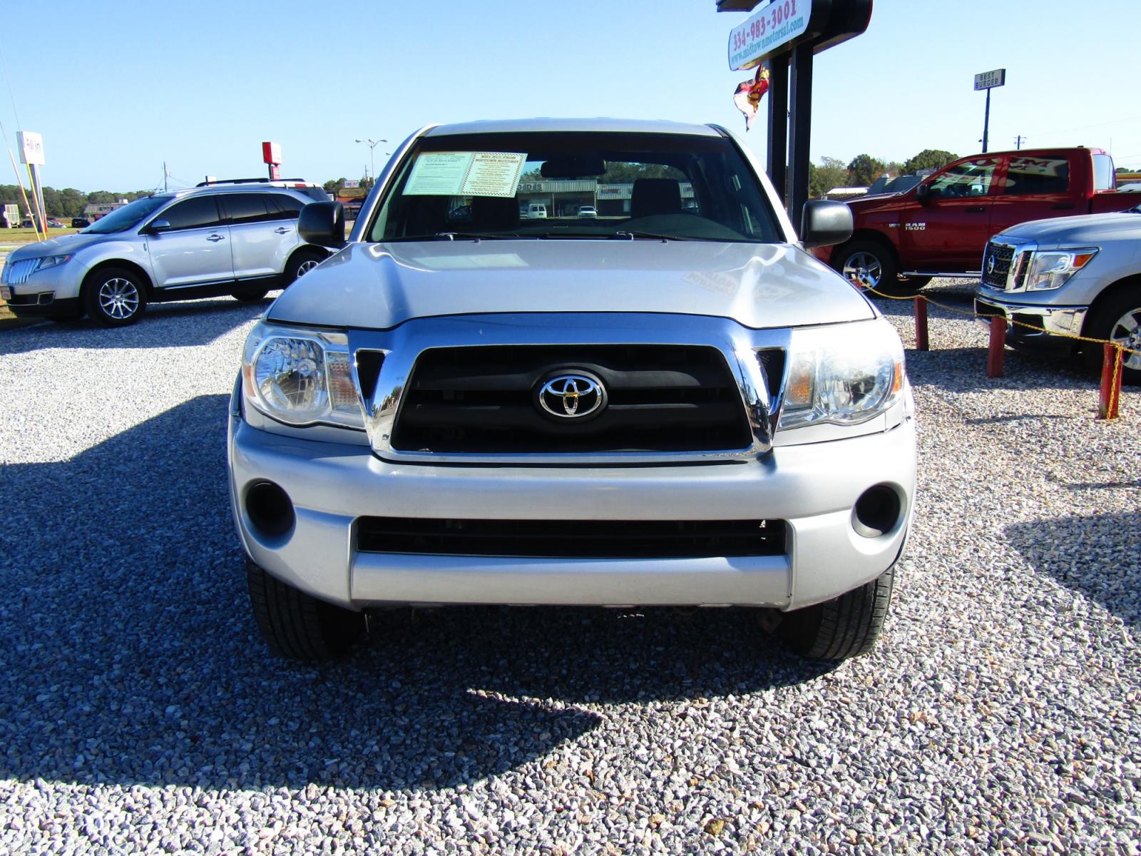 2007 Silver /Gray Toyota Tacoma PreRunner Access Cab V6 2WD (5TETU62N47Z) with an 4.0L V6 DOHC 24V engine, Automatic transmission, located at 15016 S Hwy 231, Midland City, AL, 36350, (334) 983-3001, 31.306210, -85.495277 - Photo #1