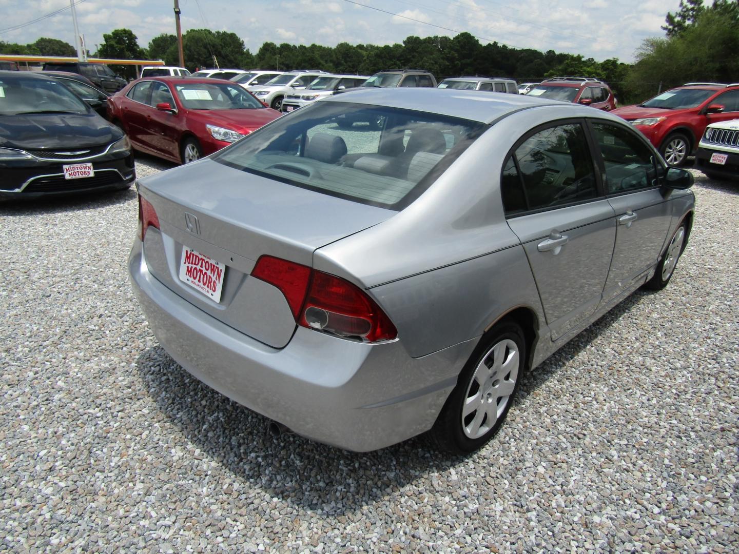 2008 Silver /GRAY Honda Civic LX Sedan AT (2HGFA16578H) with an 1.8L L4 SOHC 16V engine, Automatic transmission, located at 15016 S Hwy 231, Midland City, AL, 36350, (334) 983-3001, 31.306210, -85.495277- Photo#8