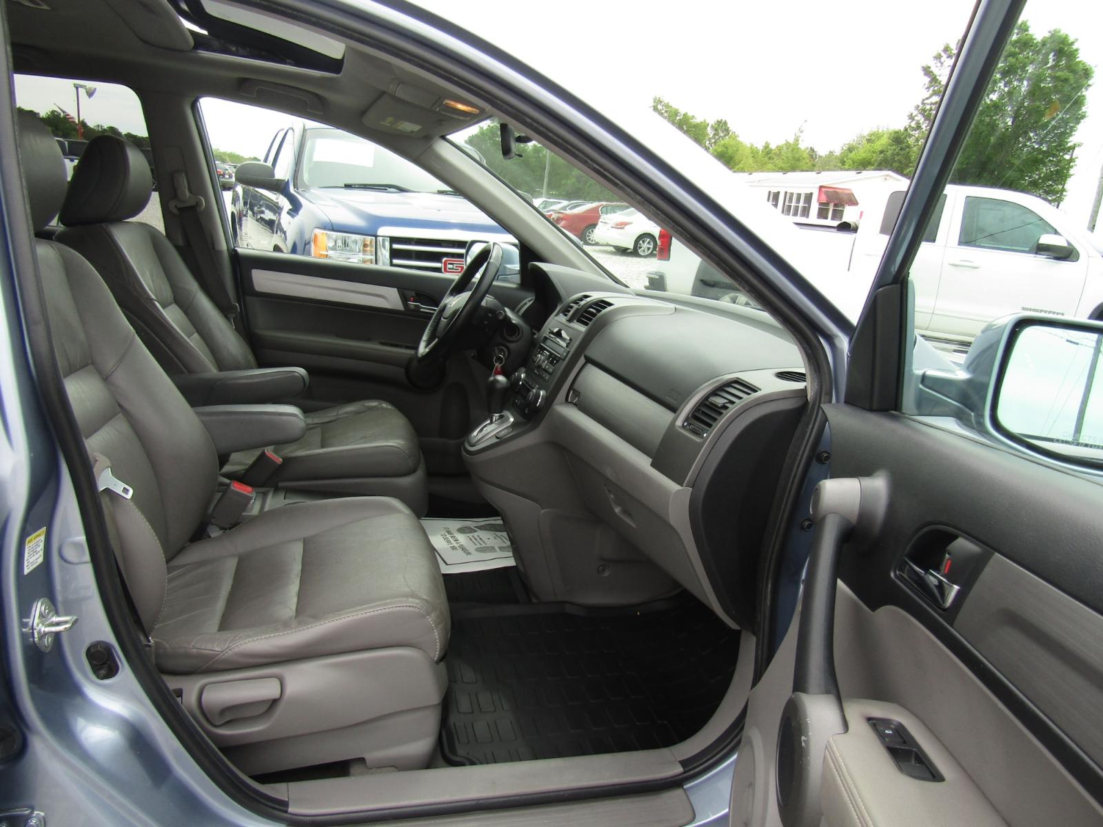 2010 Blue /Gray Honda CR-V EX-L 2WD 5-Speed AT (5J6RE3H74AL) with an 2.4L L4 DOHC 16V engine, Automatic transmission, located at 15016 S Hwy 231, Midland City, AL, 36350, (334) 983-3001, 31.306210, -85.495277 - Photo #10