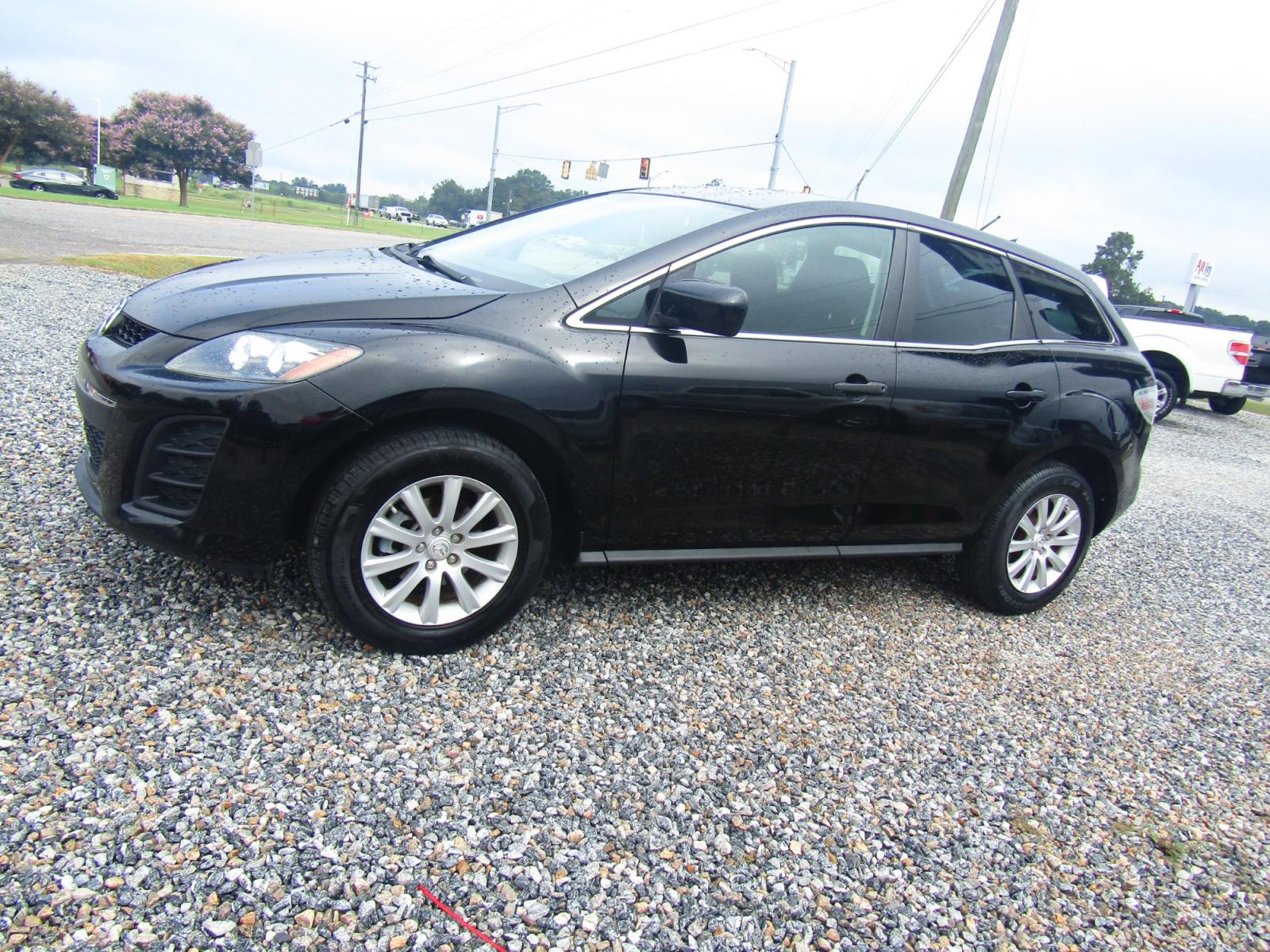 2011 Black /BLACK Mazda CX-7 i SV (JM3ER2A56B0) with an 2.5L L4 DOHC 16V engine, Automatic transmission, located at 15016 S Hwy 231, Midland City, AL, 36350, (334) 983-3001, 31.306210, -85.495277 - Photo #2