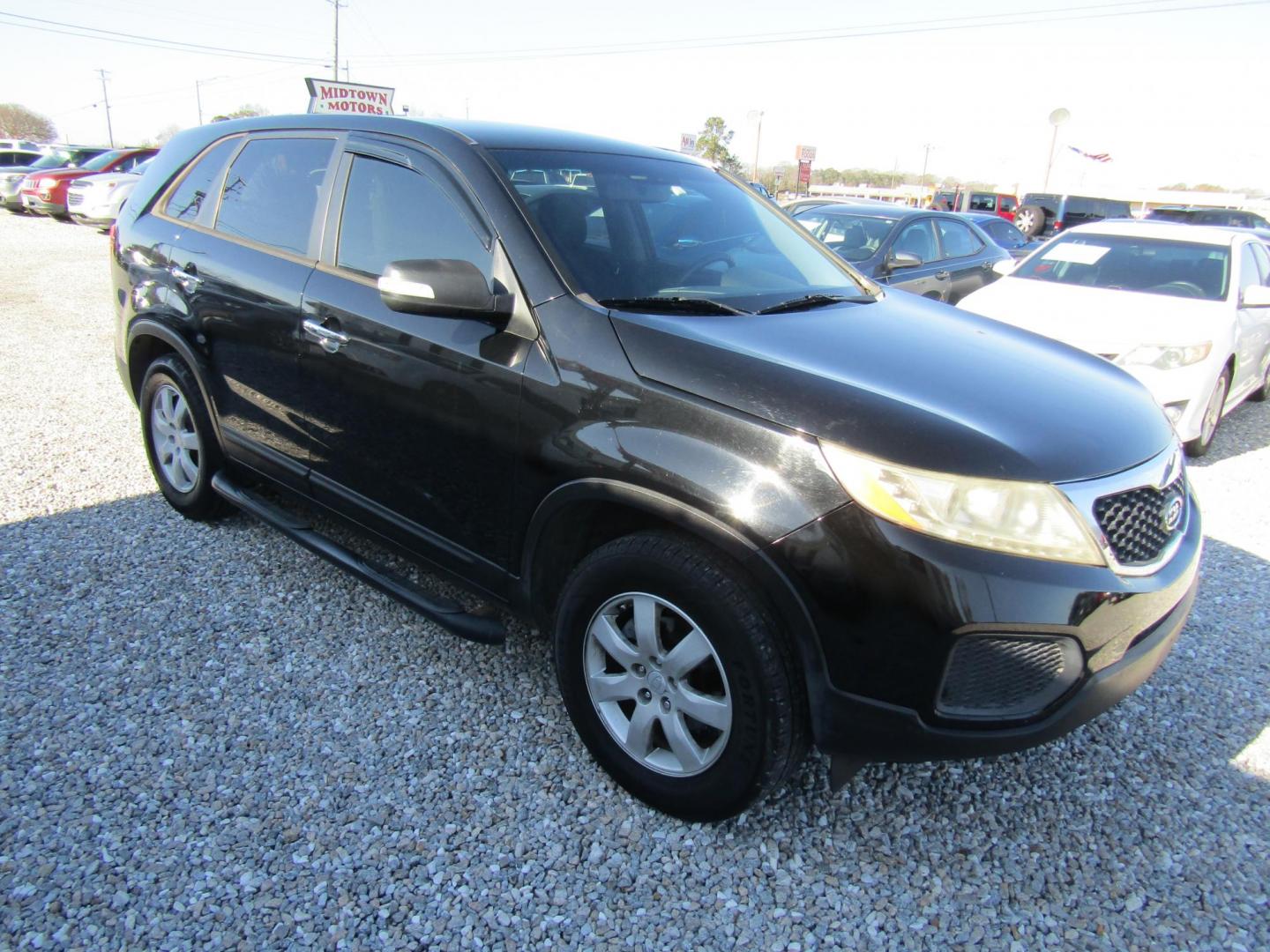 2011 Black /Black Kia Sorento LX 2WD (5XYKT3A18BG) with an 2.4L L4 DOHC 16V engine, Automatic transmission, located at 15016 S Hwy 231, Midland City, AL, 36350, (334) 983-3001, 31.306210, -85.495277 - Photo#0