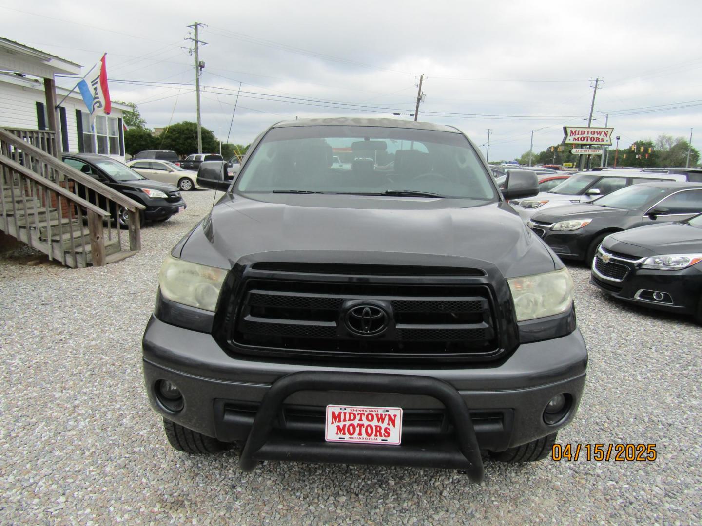 2011 Gray /Gray Toyota Tundra Tundra-Grade Double Cab 4.6L 2WD (5TFRM5F1XBX) with an 4.6L V8 DOHC 32V engine, Automatic transmission, located at 15016 S Hwy 231, Midland City, AL, 36350, (334) 983-3001, 31.306210, -85.495277 - Photo#1