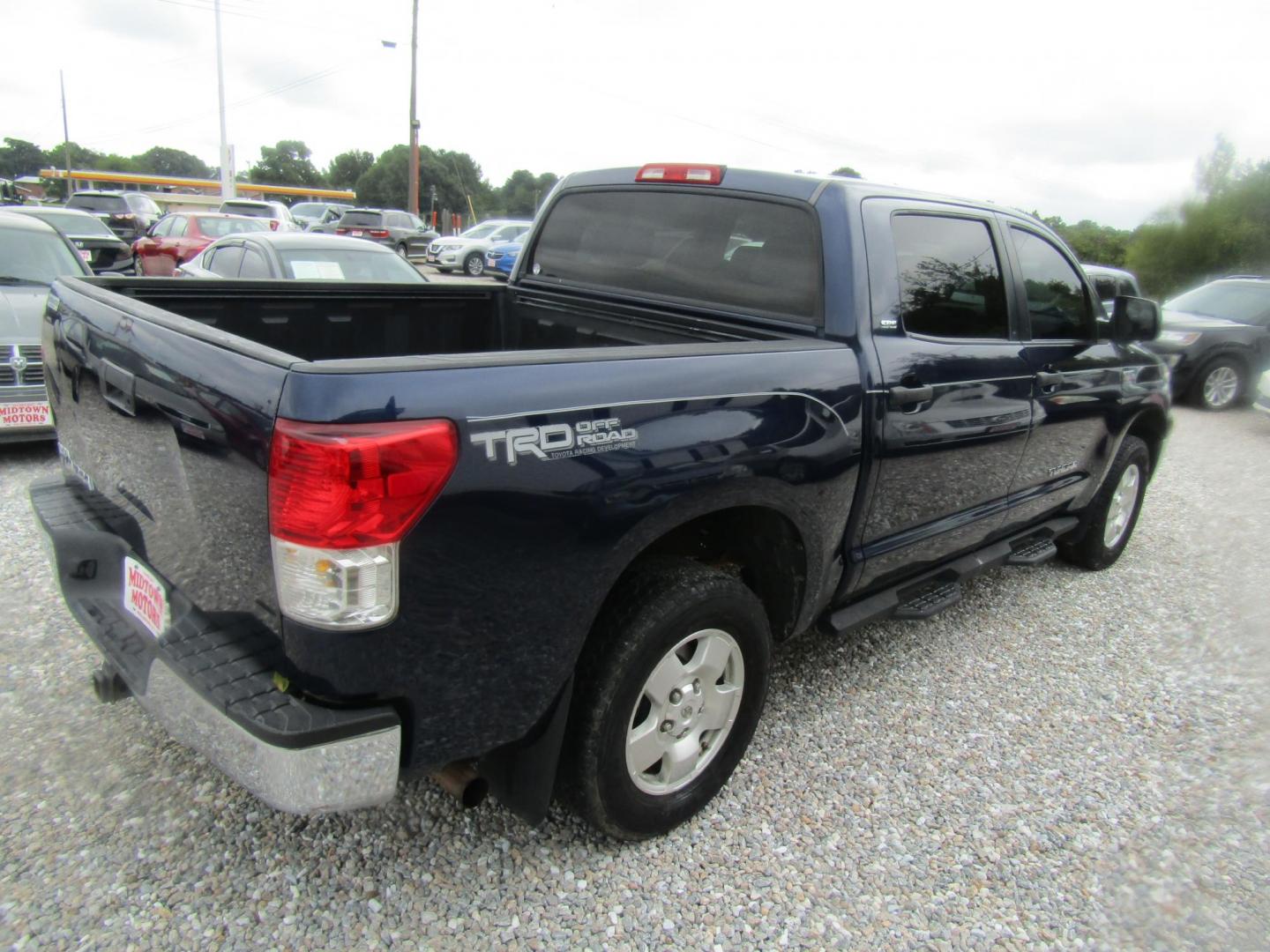 2011 Blue /Gray Toyota Tundra Tundra-Grade CrewMax 5.7L 2WD (5TFEY5F19BX) with an 5.7L V8 DOHC 32V engine, Automatic transmission, located at 15016 S Hwy 231, Midland City, AL, 36350, (334) 983-3001, 31.306210, -85.495277 - Photo#7