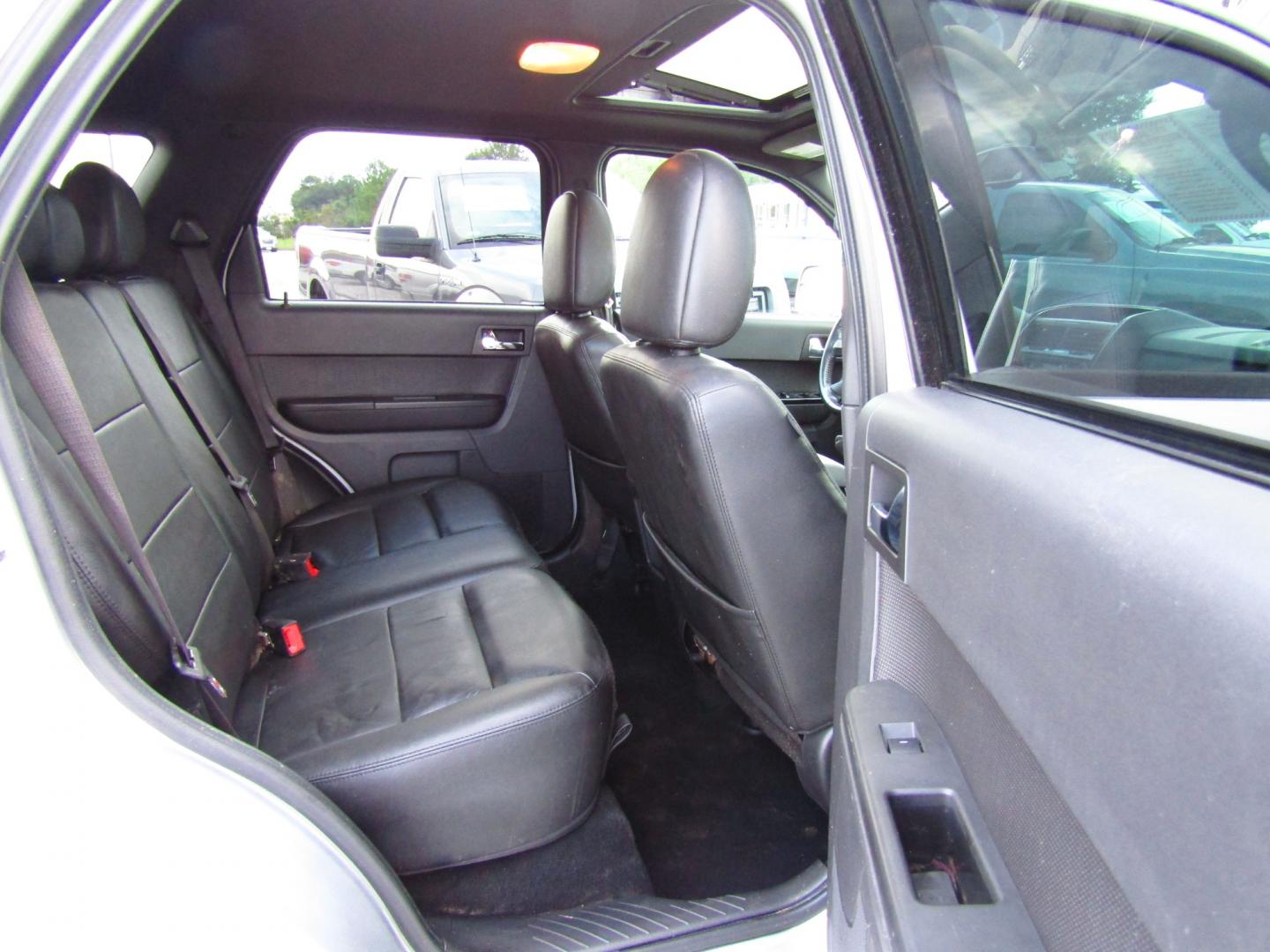 2012 Silver /Black Ford Escape Limited FWD (1FMCU0EG8CK) with an 3.0L V6 DOHC 24V engine, Automatic transmission, located at 15016 S Hwy 231, Midland City, AL, 36350, (334) 983-3001, 31.306210, -85.495277 - Photo#9