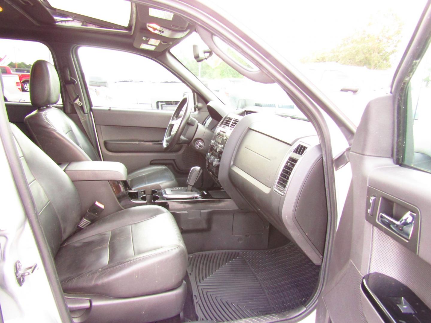 2012 Silver /Black Ford Escape Limited FWD (1FMCU0EG8CK) with an 3.0L V6 DOHC 24V engine, Automatic transmission, located at 15016 S Hwy 231, Midland City, AL, 36350, (334) 983-3001, 31.306210, -85.495277 - Photo#10