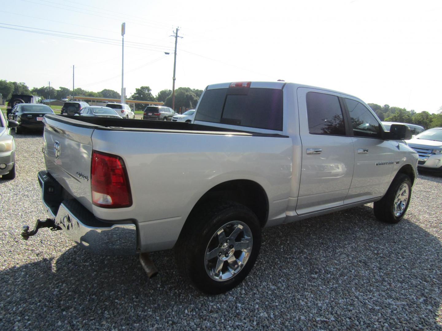 2011 Silver /Gray Dodge Ram 1500 ST Crew Cab 4WD (1D7RV1CT8BS) with an 5.7L V8 OHV 16V engine, Automatic transmission, located at 15016 S Hwy 231, Midland City, AL, 36350, (334) 983-3001, 31.306210, -85.495277 - Photo#7