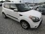 2013 White /Black Kia Soul ! (KNDJT2A64D7) with an 2.0L L4 DOHC 16V engine, Automatic transmission, located at 15016 S Hwy 231, Midland City, AL, 36350, (334) 983-3001, 31.306210, -85.495277 - Photo#0