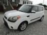 2013 White /Black Kia Soul ! (KNDJT2A64D7) with an 2.0L L4 DOHC 16V engine, Automatic transmission, located at 15016 S Hwy 231, Midland City, AL, 36350, (334) 983-3001, 31.306210, -85.495277 - Photo#2