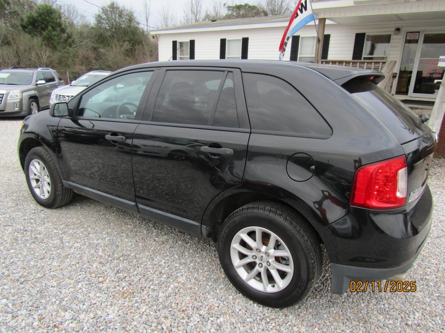 2013 Black /Black Ford Edge SE FWD (2FMDK3GC8DB) with an 3.5L V6 DOHC 24V engine, Automatic transmission, located at 15016 S Hwy 231, Midland City, AL, 36350, (334) 983-3001, 31.306210, -85.495277 - Photo#5