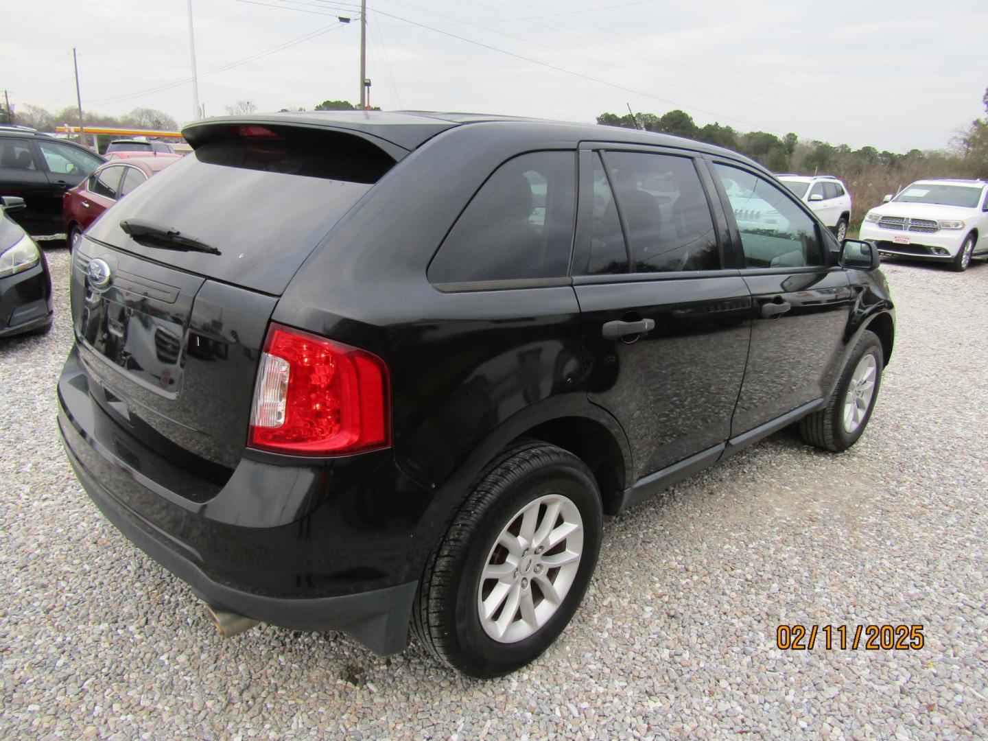 2013 Black /Black Ford Edge SE FWD (2FMDK3GC8DB) with an 3.5L V6 DOHC 24V engine, Automatic transmission, located at 15016 S Hwy 231, Midland City, AL, 36350, (334) 983-3001, 31.306210, -85.495277 - Photo#6