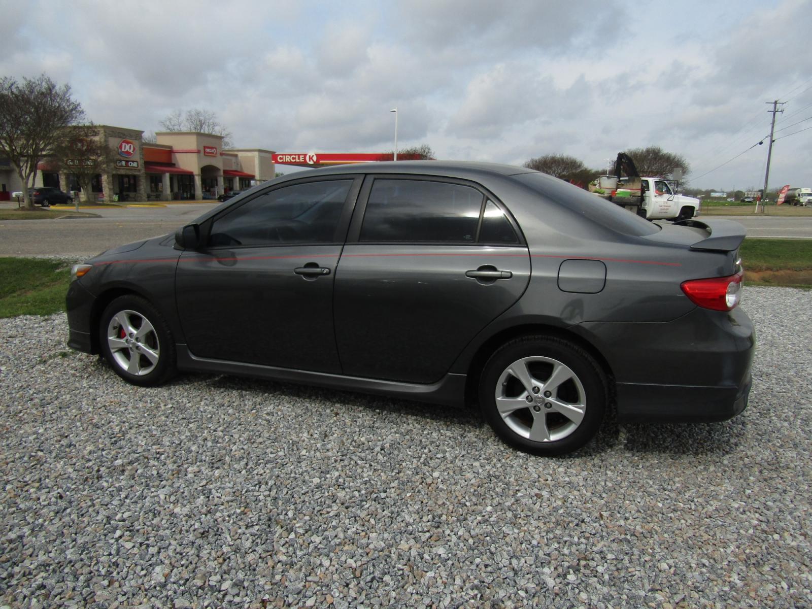 2012 Gray /Gray Toyota Corolla S 5-Speed MT (2T1BU4EE1CC) with an 1.8L L4 DOHC 16V engine, Automatic transmission, located at 15016 S Hwy 231, Midland City, AL, 36350, (334) 983-3001, 31.306210, -85.495277 - Photo #5