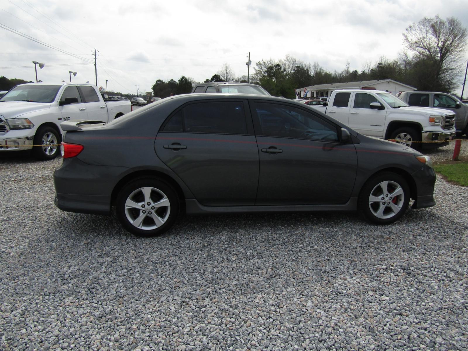 2012 Gray /Gray Toyota Corolla S 5-Speed MT (2T1BU4EE1CC) with an 1.8L L4 DOHC 16V engine, Automatic transmission, located at 15016 S Hwy 231, Midland City, AL, 36350, (334) 983-3001, 31.306210, -85.495277 - Photo #7