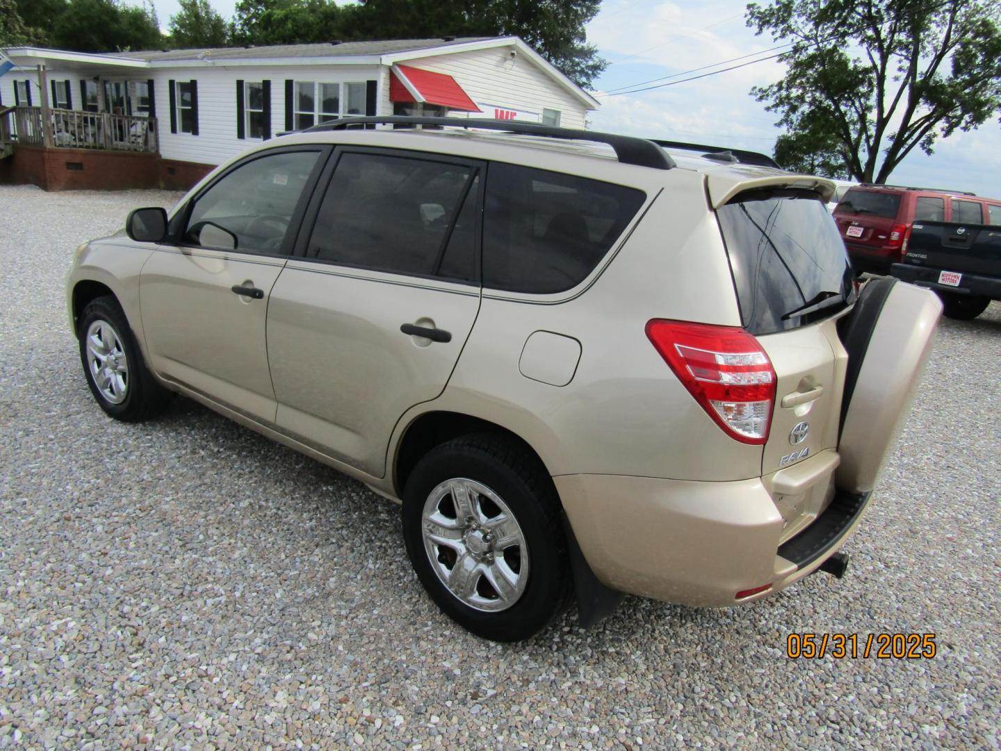 2011 Gold /Tan Toyota RAV4 Base I4 2WD (2T3ZF4DV4BW) with an 2.4L L4 DOHC 16V engine, Automatic transmission, located at 15016 S Hwy 231, Midland City, AL, 36350, (334) 983-3001, 31.306210, -85.495277 - Photo#5