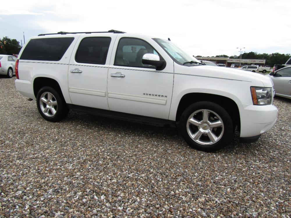 2012 White /Tan Chevrolet Suburban LT 1500 2WD (1GNSCJE05CR) with an 5.3L V8 OHV 16V FFV engine, 6-Speed Automatic transmission, located at 15016 S Hwy 231, Midland City, AL, 36350, (334) 983-3001, 31.306210, -85.495277 - Photo #0
