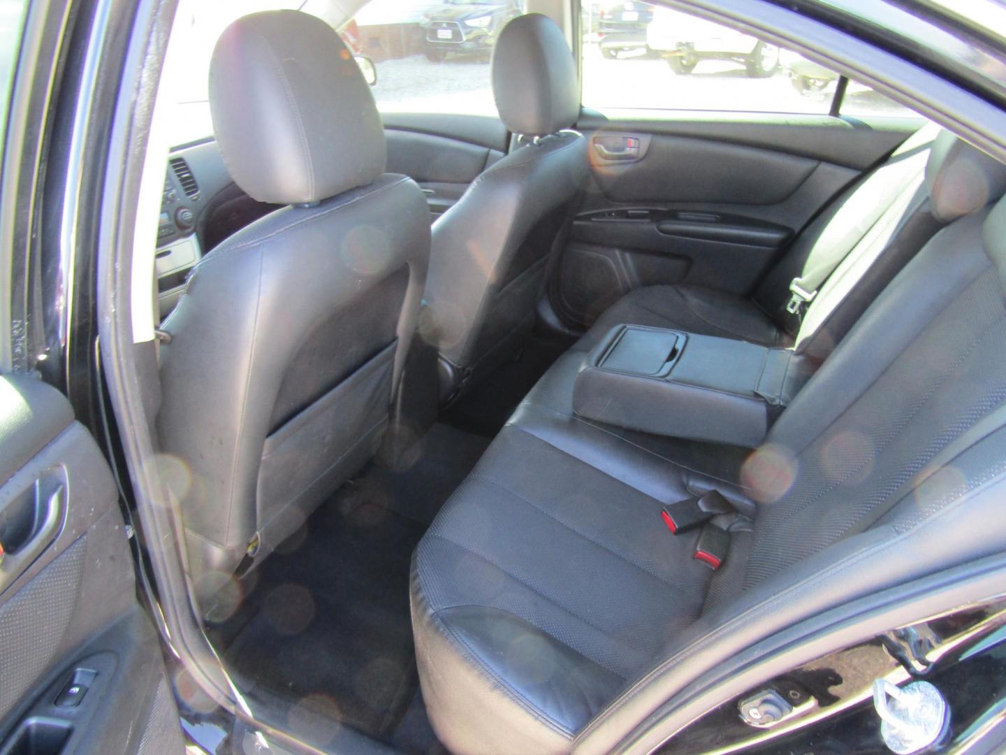 2009 Black /Gray Kia Optima EX (KNAGE228495) with an 2.4L L4 DOHC 16V engine, Automatic transmission, located at 15016 S Hwy 231, Midland City, AL, 36350, (334) 983-3001, 31.306210, -85.495277 - Photo#4