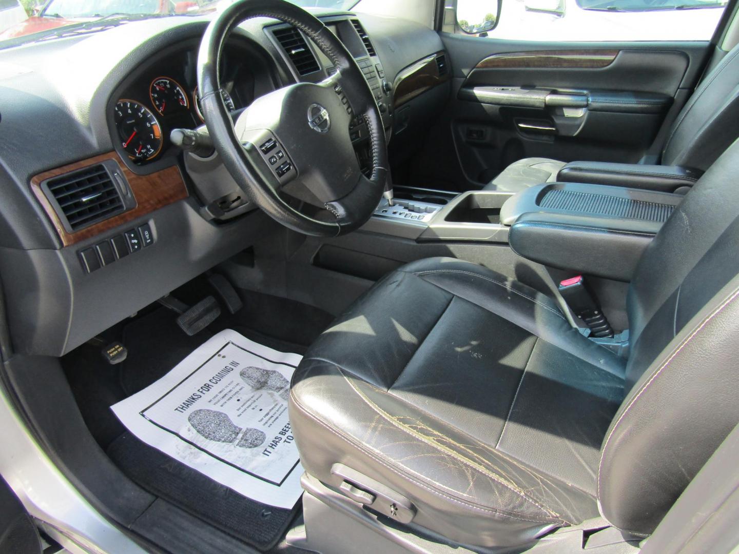 2011 Silver /Black Nissan Armada SL 2WD (5N1BA0ND4BN) with an 5.6L V8 DOHC 32V FFV engine, Automatic transmission, located at 15016 S Hwy 231, Midland City, AL, 36350, (334) 983-3001, 31.306210, -85.495277 - Photo#3