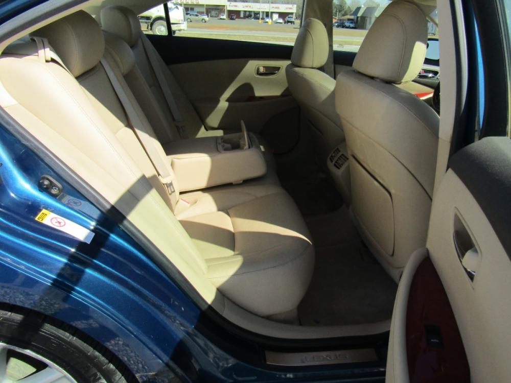 2008 Blue Lexus ES 350 Sedan (JTHBJ46G782) with an 3.5L V6 DOHC 24V engine, Automatic transmission, located at 15016 S Hwy 231, Midland City, AL, 36350, (334) 983-3001, 31.306210, -85.495277 - Photo #8