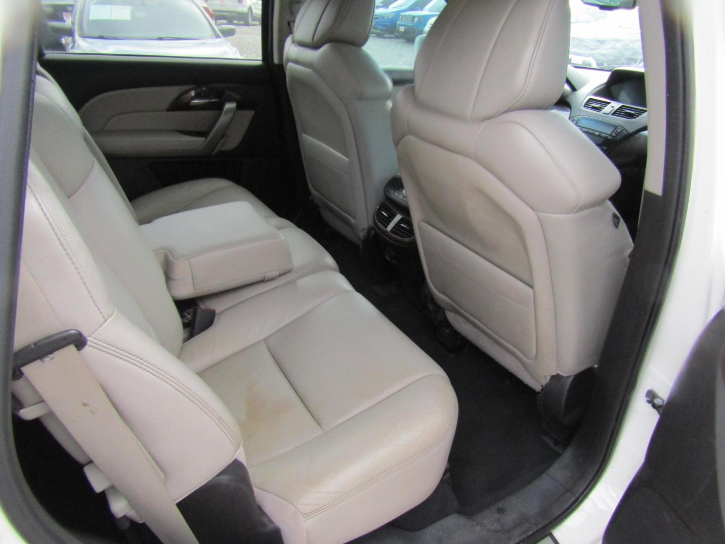 2010 White /Tan Acura MDX 6-Spd AT w/Advance and Ent. Pkg (2HNYD2H52AH) with an 3.5L V6 SOHC 24V engine, Automatic transmission, located at 15016 S Hwy 231, Midland City, AL, 36350, (334) 983-3001, 31.306210, -85.495277 - Photo#7