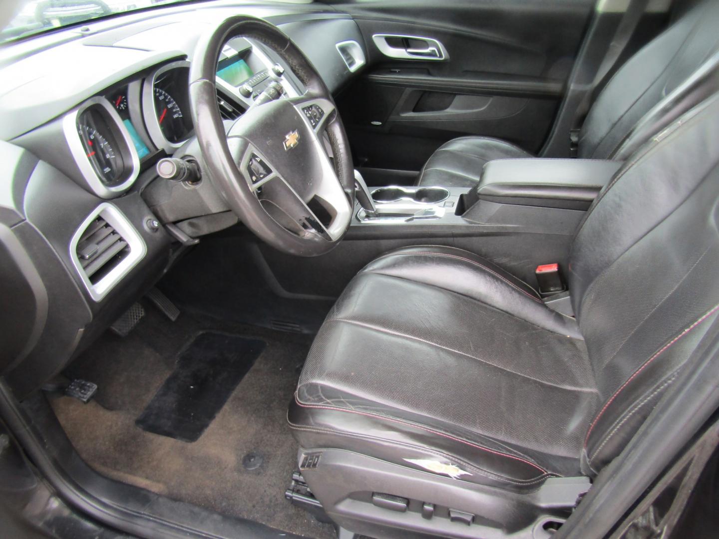 2011 Black /Black Chevrolet Equinox LTZ 2WD (2CNALFEC9B6) with an 2.4L L4 DOHC 16V engine, Automatic transmission, located at 15016 S Hwy 231, Midland City, AL, 36350, (334) 983-3001, 31.306210, -85.495277- Photo#3