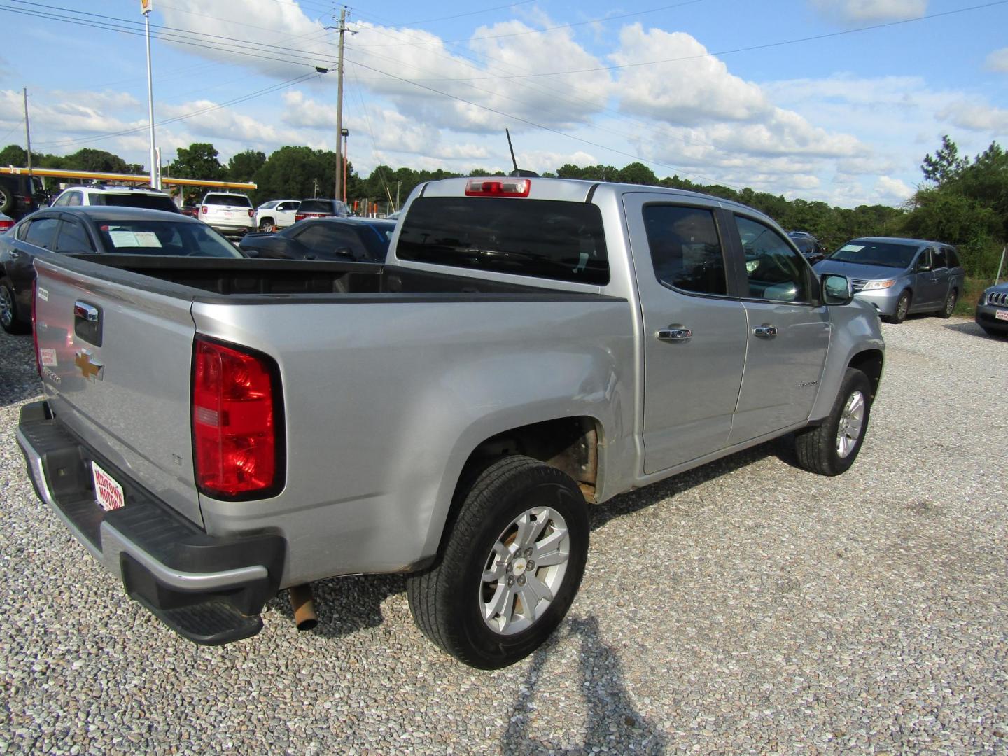 2015 Silver Chevrolet Colorado LT Crew Cab 2WD Long Box (1GCGSBEA1F1) with an 2.5L L4 DOHC 16V GAS engine, Automatic transmission, located at 15016 S Hwy 231, Midland City, AL, 36350, (334) 983-3001, 31.306210, -85.495277 - Photo#7
