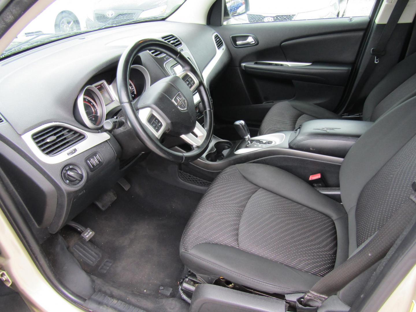 2011 Gold /Black Dodge Journey Express (3D4PG4FB0BT) with an 2.4L L4 DOHC 16V engine, Automatic transmission, located at 15016 S Hwy 231, Midland City, AL, 36350, (334) 983-3001, 31.306210, -85.495277 - Photo#3