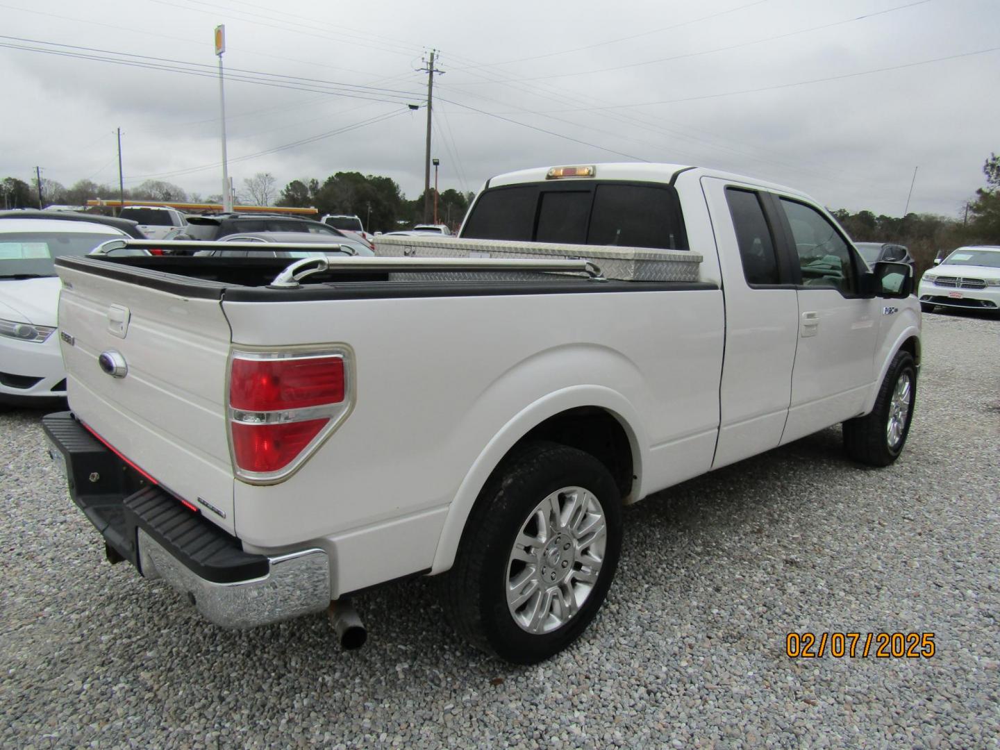 2011 White /Tan Ford F-150 FX2 SuperCab 6.5-ft. Bed 2WD (1FTFX1CF0BF) with an 5.0L V8 engine, Automatic transmission, located at 15016 S Hwy 231, Midland City, AL, 36350, (334) 983-3001, 31.306210, -85.495277 - Photo#7