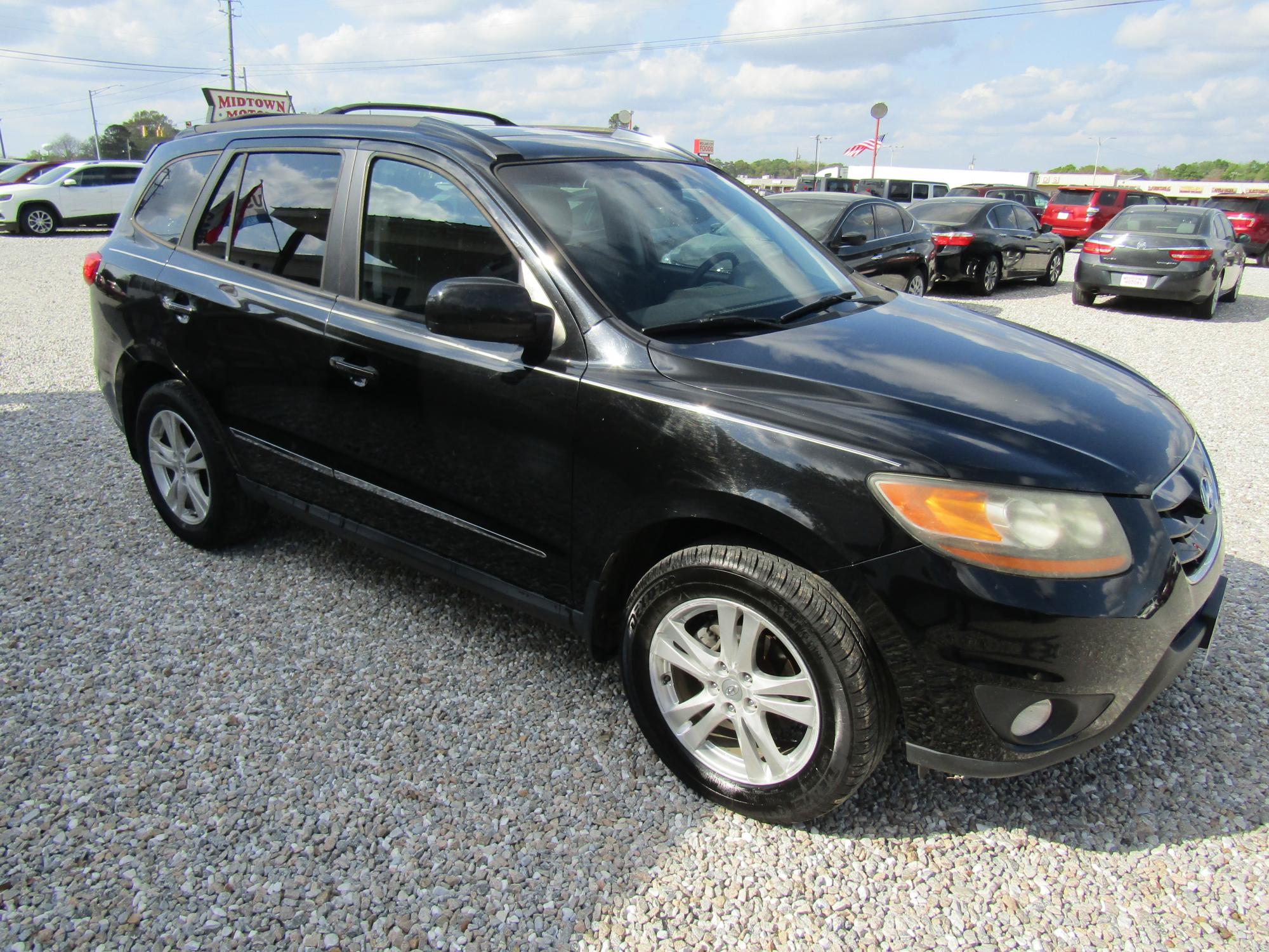 photo of 2011 Hyundai Santa Fe 