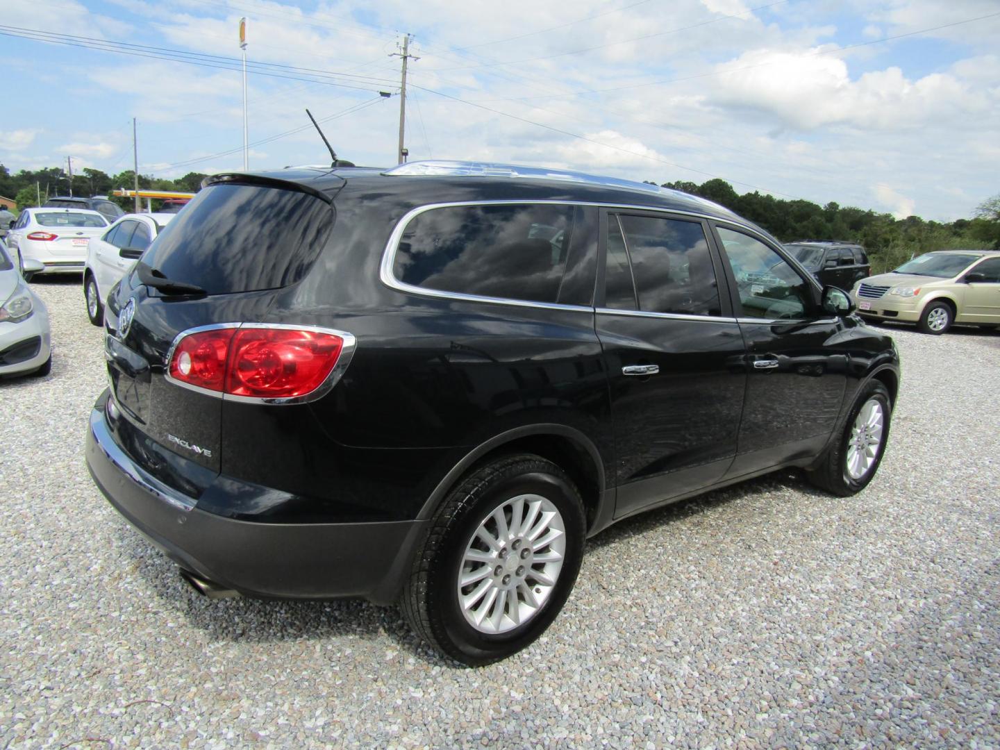 2012 Black Buick Enclave Leather FWD (5GAKRCED7CJ) with an 3.6L V6 DOHC 24V engine, Overdrive transmission, located at 15016 S Hwy 231, Midland City, AL, 36350, (334) 983-3001, 31.306210, -85.495277 - Photo#7