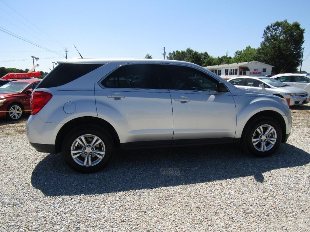 2011 Silver Chevrolet Equinox LS 2WD (2GNALBEC8B1) with an 2.4L L4 DOHC 16V engine, Automatic transmission, located at 15016 S Hwy 231, Midland City, AL, 36350, (334) 983-3001, 31.306210, -85.495277 - Photo #8