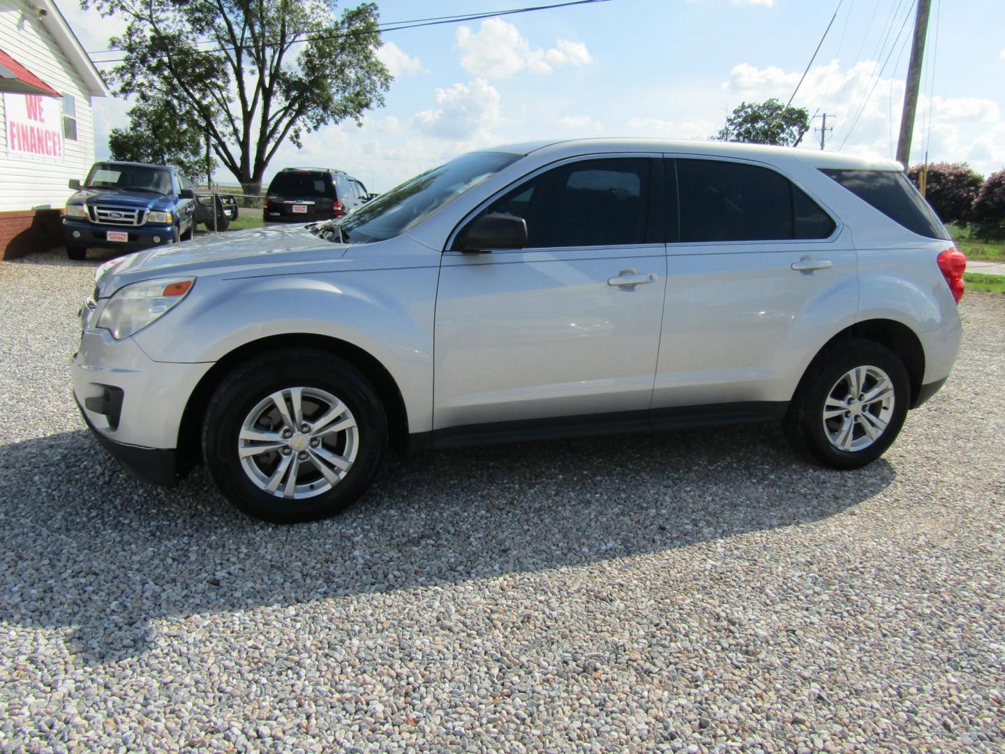 2011 Silver Chevrolet Equinox LS 2WD (2GNALBEC8B1) with an 2.4L L4 DOHC 16V engine, Automatic transmission, located at 15016 S Hwy 231, Midland City, AL, 36350, (334) 983-3001, 31.306210, -85.495277 - Photo#2