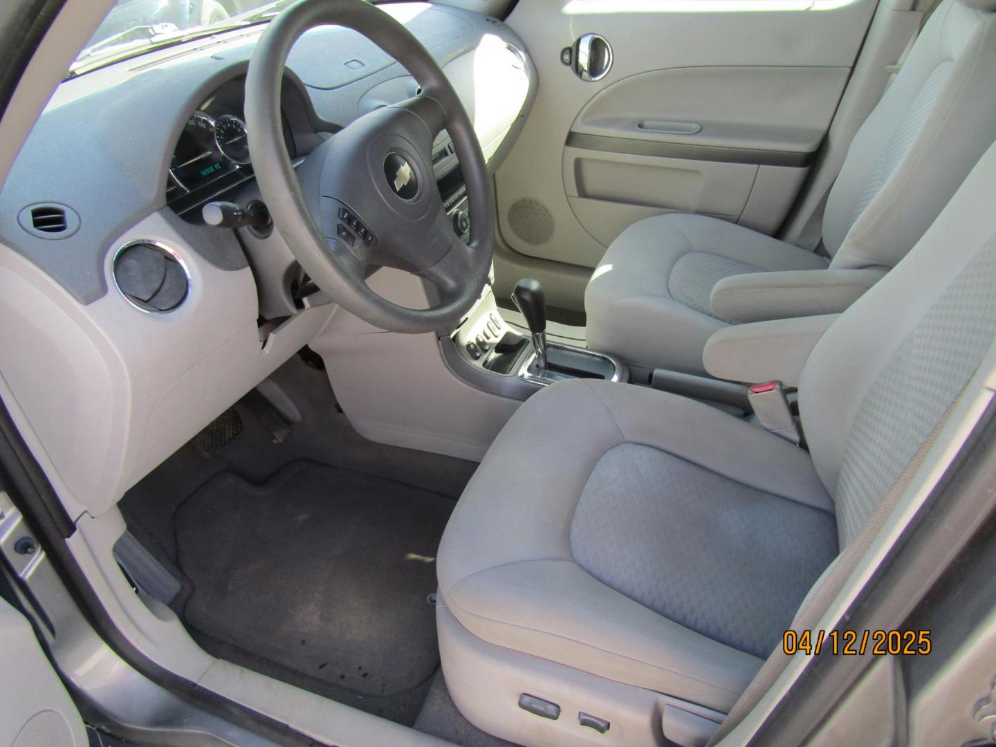 2007 Gray Chevrolet HHR LS (3GNDA13D57S) with an 2.2L L4 DOHC 16V engine, Automatic transmission, located at 15016 S Hwy 231, Midland City, AL, 36350, (334) 983-3001, 31.306210, -85.495277 - Photo#2