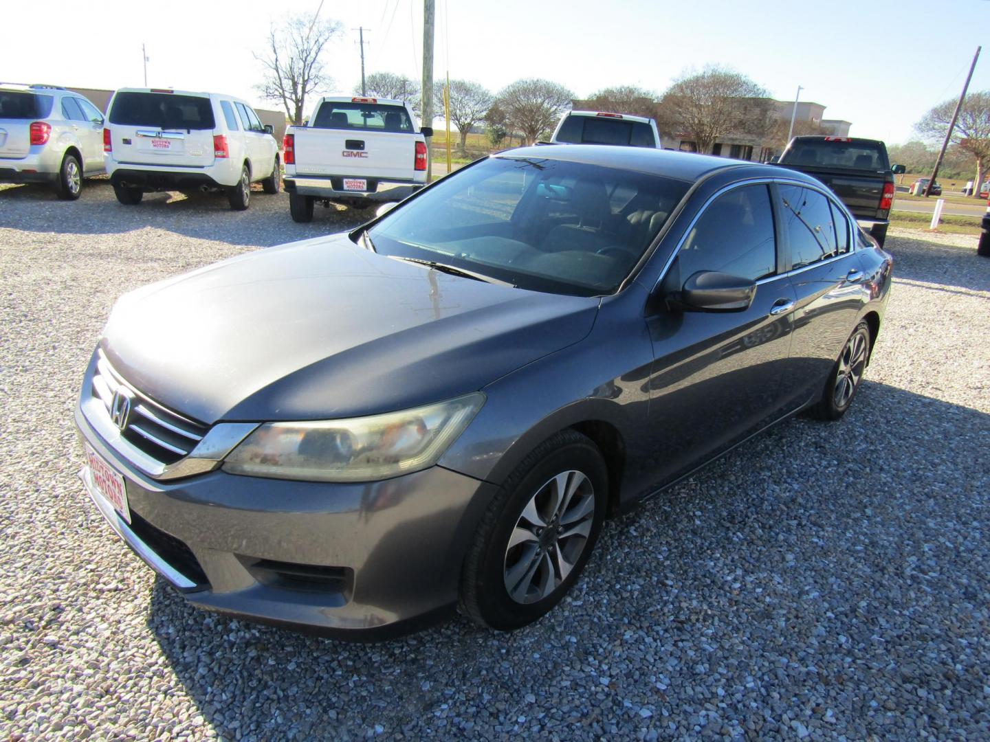 2013 Gray /Gray Honda Accord LX Sedan CVT (1HGCR2F38DA) with an 2.4L L4 DOHC 16V engine, Automatic transmission, located at 15016 S Hwy 231, Midland City, AL, 36350, (334) 983-3001, 31.306210, -85.495277 - Photo#1