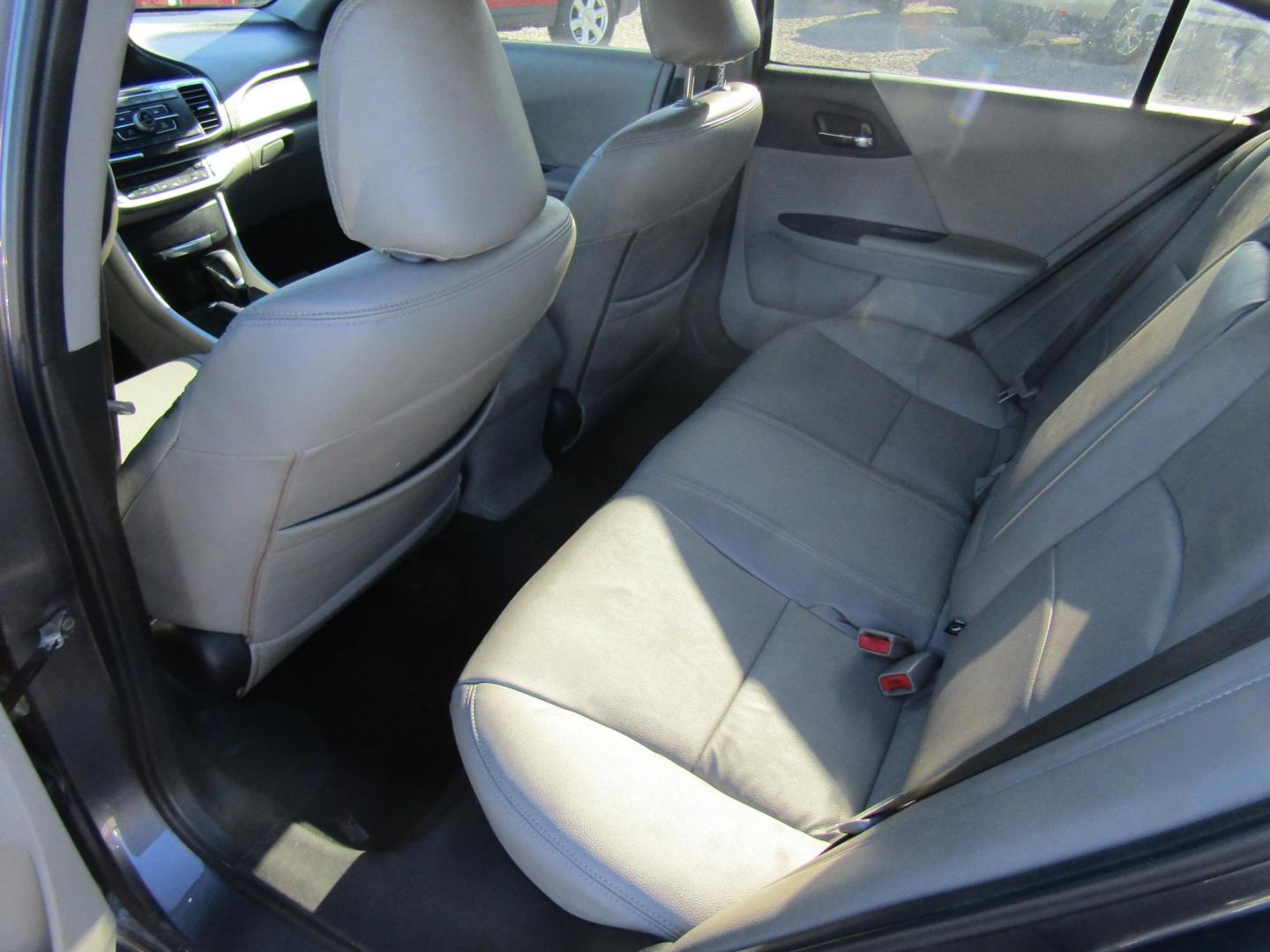 2013 Gray /Gray Honda Accord LX Sedan CVT (1HGCR2F38DA) with an 2.4L L4 DOHC 16V engine, Automatic transmission, located at 15016 S Hwy 231, Midland City, AL, 36350, (334) 983-3001, 31.306210, -85.495277 - Photo#3