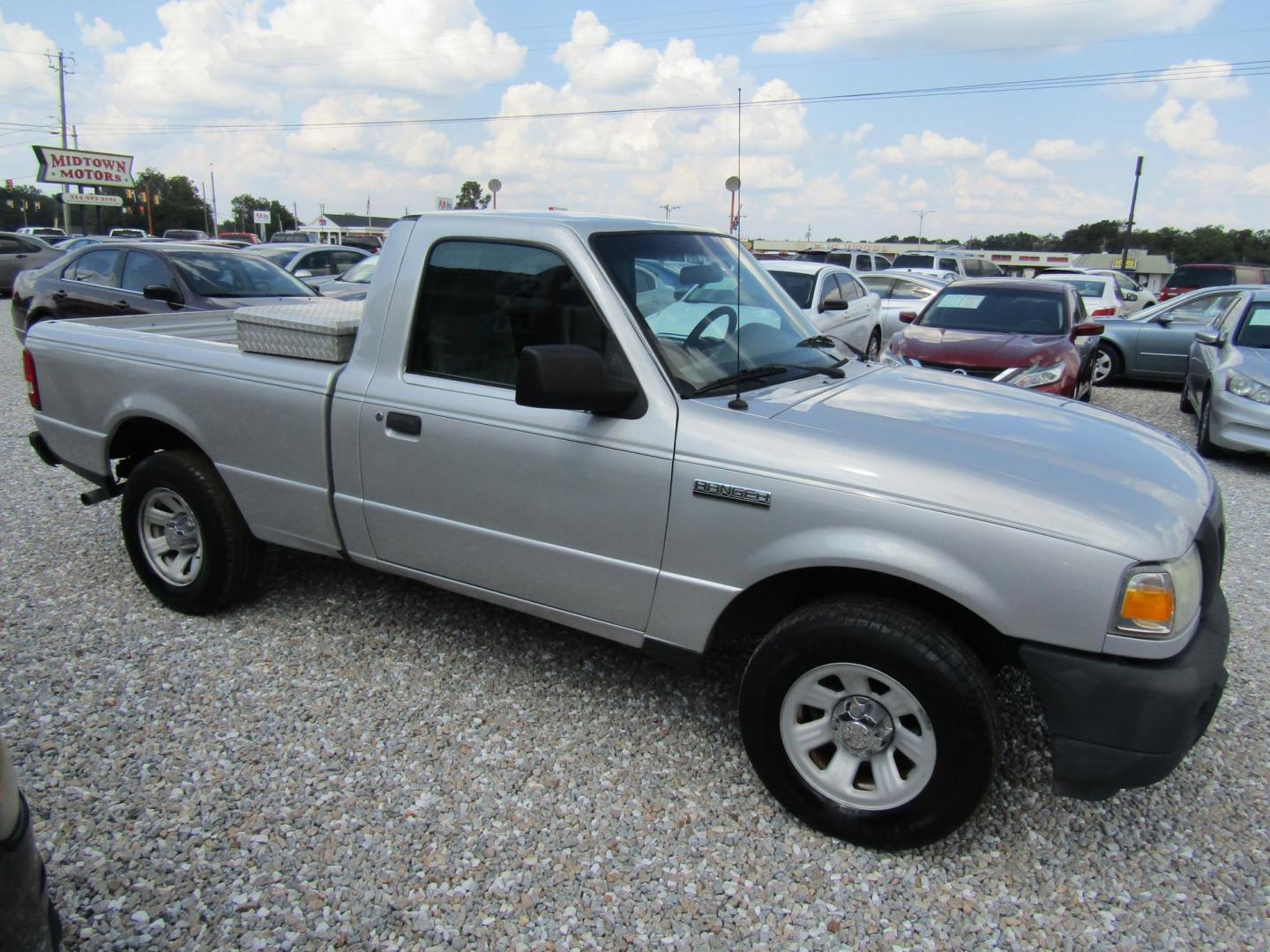 2009 Silver Ford Ranger Sport 2WD (1FTYR10D59P) with an 2.3L L4 SOHC 8V engine, 5-Speed transmission, located at 15016 S Hwy 231, Midland City, AL, 36350, (334) 983-3001, 31.306210, -85.495277 - Photo#0