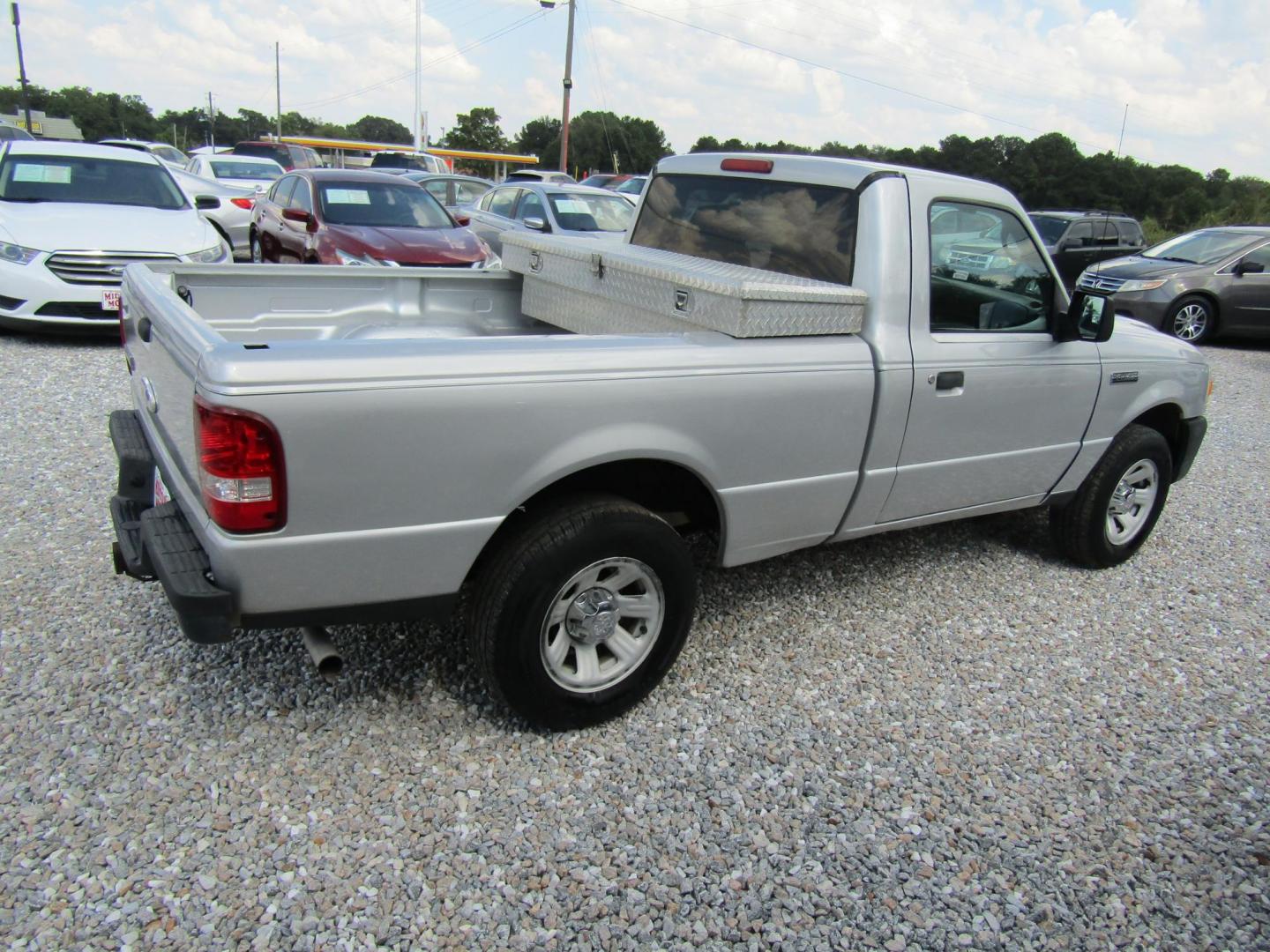 2009 Silver Ford Ranger Sport 2WD (1FTYR10D59P) with an 2.3L L4 SOHC 8V engine, 5-Speed transmission, located at 15016 S Hwy 231, Midland City, AL, 36350, (334) 983-3001, 31.306210, -85.495277 - Photo#7