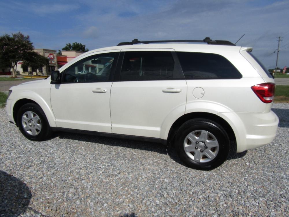 2012 White Dodge Journey SE (3C4PDCAB9CT) with an 2.4L L4 DOHC 16V engine, Automatic transmission, located at 15016 S Hwy 231, Midland City, AL, 36350, (334) 983-3001, 31.306210, -85.495277 - Photo #5