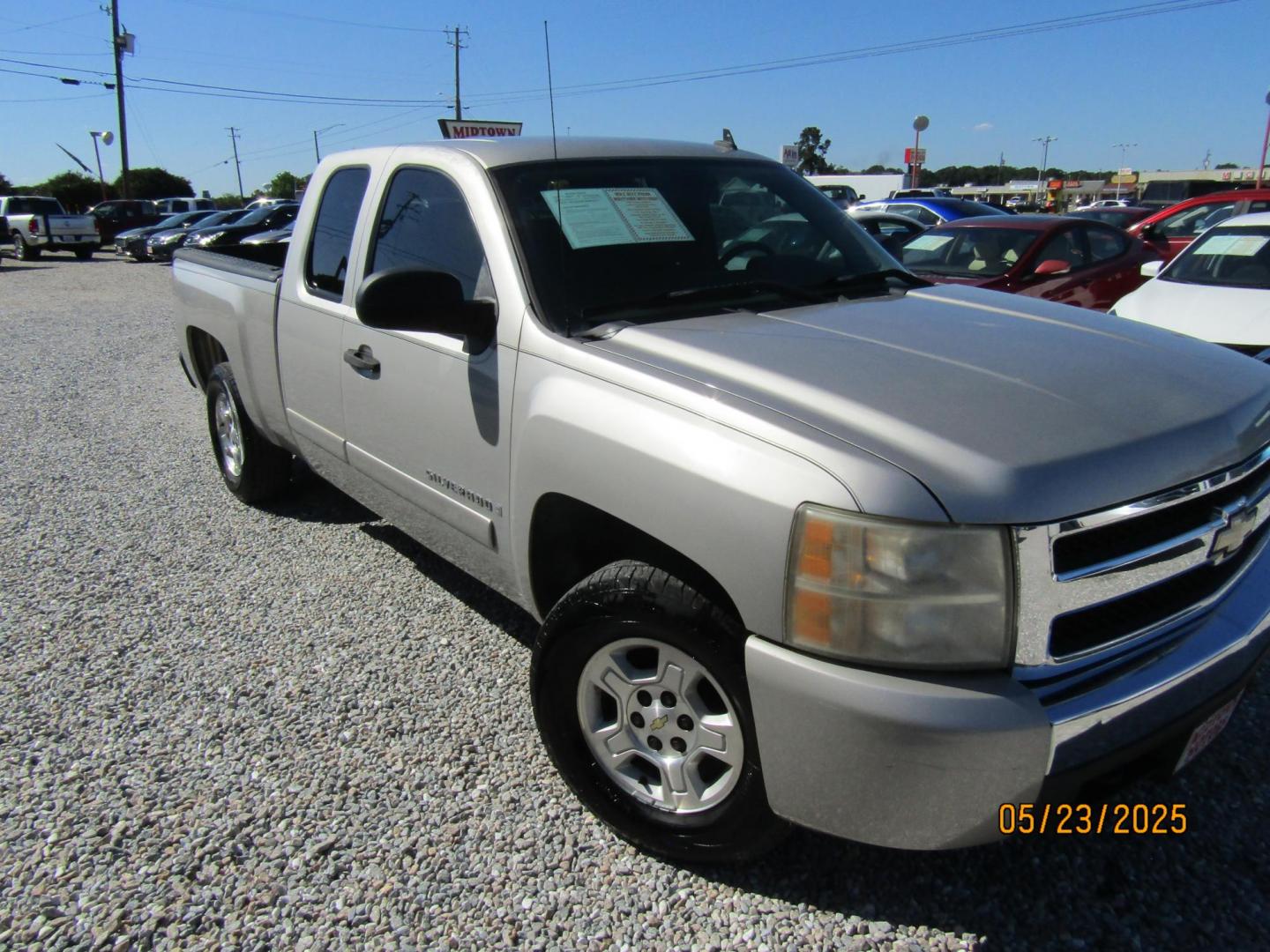 2008 Silver Chevrolet Silverado 1500 LT1 Ext. Cab Long Box 2WD (2GCEC19C181) with an 4.8L V8 OHV 16V engine, Automatic transmission, located at 15016 S Hwy 231, Midland City, AL, 36350, (334) 983-3001, 31.306210, -85.495277 - Photo#0