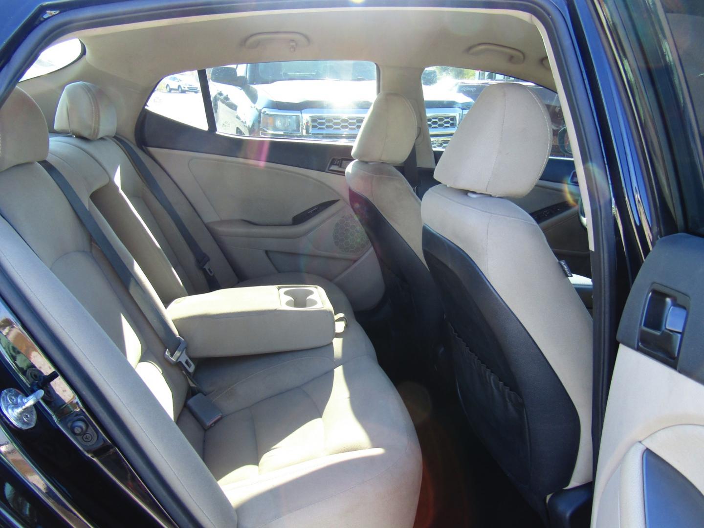 2013 Black Kia Optima LX MT (5XXGM4A72DG) with an 2.4L L4 DOHC 16V engine, 5-Speed Manual transmission, located at 15016 S Hwy 231, Midland City, AL, 36350, (334) 983-3001, 31.306210, -85.495277 - Photo#8