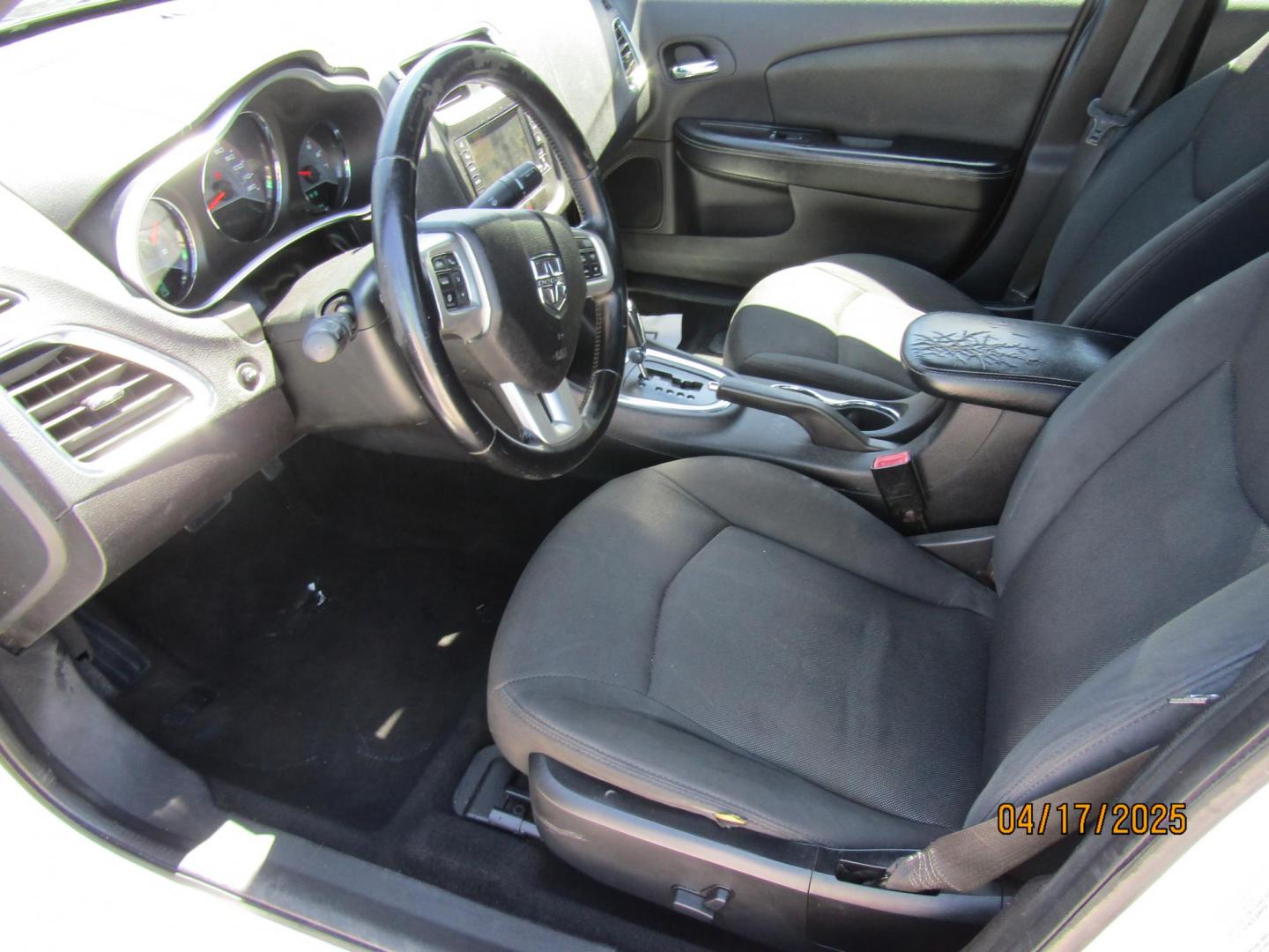 2011 White /Black Dodge Avenger Mainstreet (1B3BD1FB8BN) with an 2.4L L4 DOHC 16V engine, Automatic transmission, located at 15016 S Hwy 231, Midland City, AL, 36350, (334) 983-3001, 31.306210, -85.495277 - Photo#3