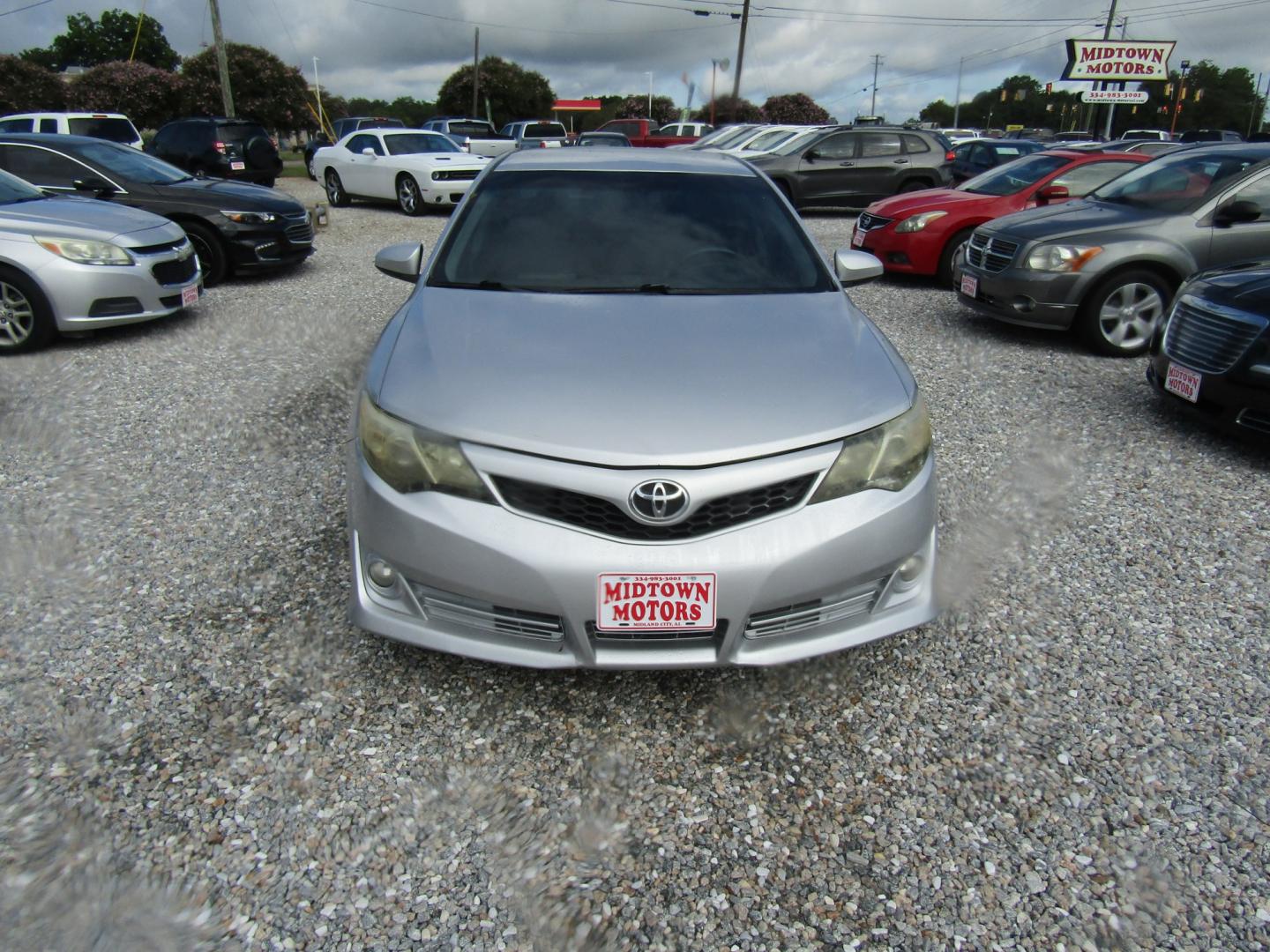 2012 Silver Toyota Camry SE (4T1BF1FK5CU) with an 2.5L L4 DOHC 16V engine, Automatic transmission, located at 15016 S Hwy 231, Midland City, AL, 36350, (334) 983-3001, 31.306210, -85.495277- Photo#1