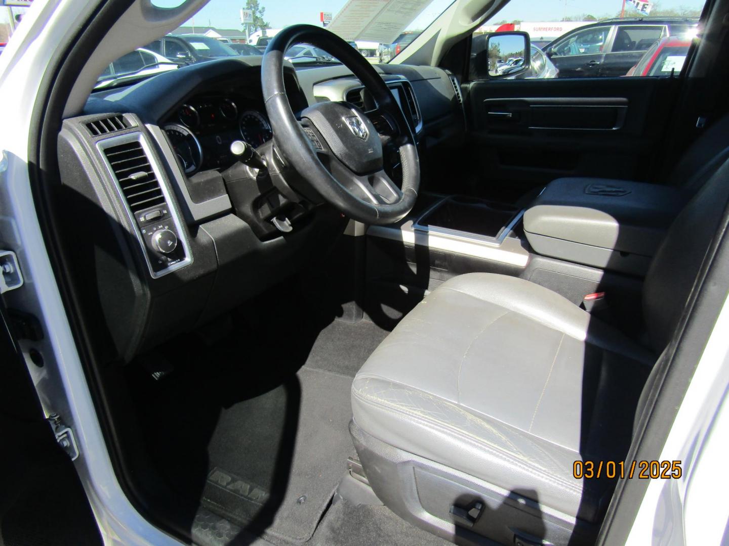 2015 White RAM 1500 SLT Crew Cab SWB 2WD (1C6RR6LT2FS) with an 5.7L V8 OHV 16V engine, Automatic transmission, located at 15016 S Hwy 231, Midland City, AL, 36350, (334) 983-3001, 31.306210, -85.495277 - Photo#3