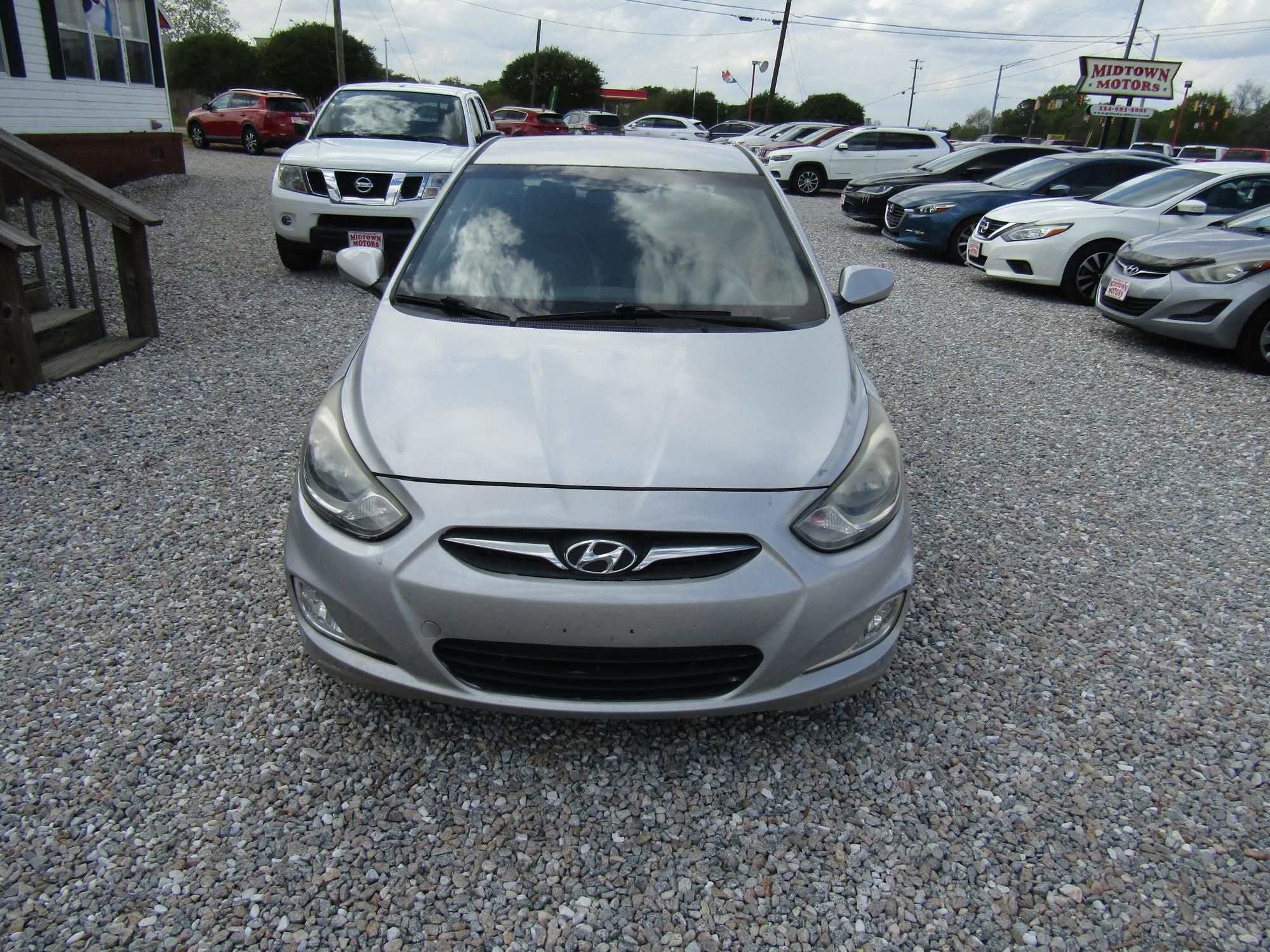 photo of 2013 Hyundai Accent 